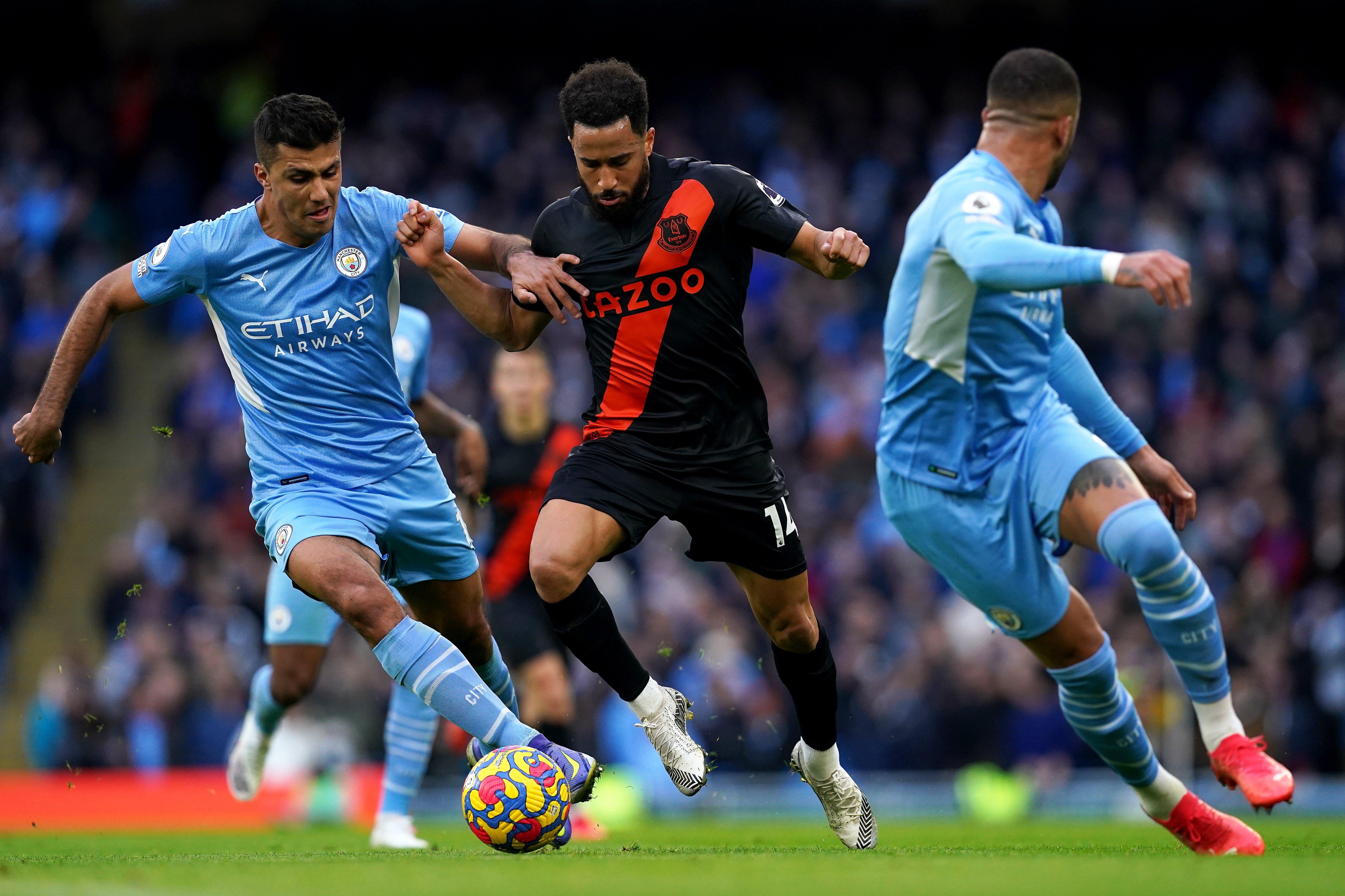 Rodri (left) scored in Manchester City’s 3-0 win over Everton (Martin Rickett/PA)