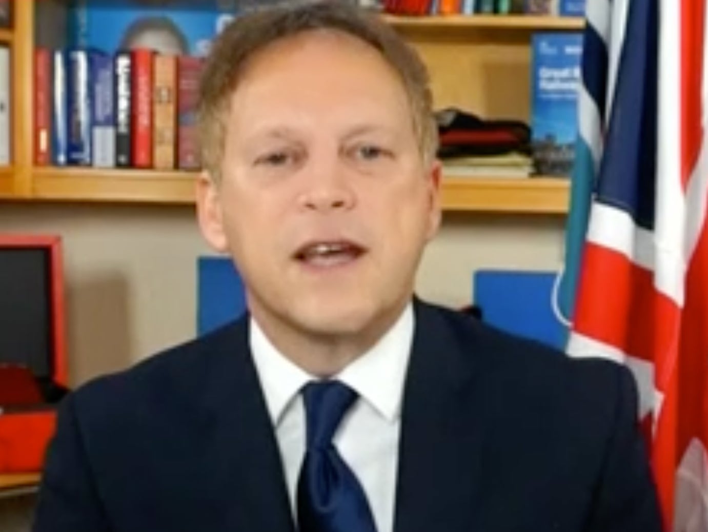 New Covid variant ‘could well defeat the vaccine’, cabinet minister warns