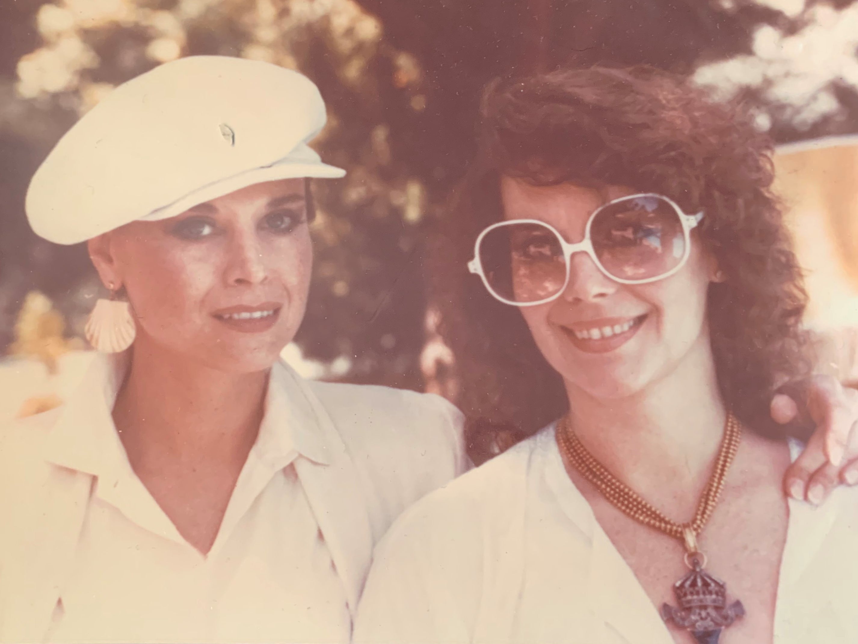 Sisters Natalie Wood and Lana Wood at a barbecue