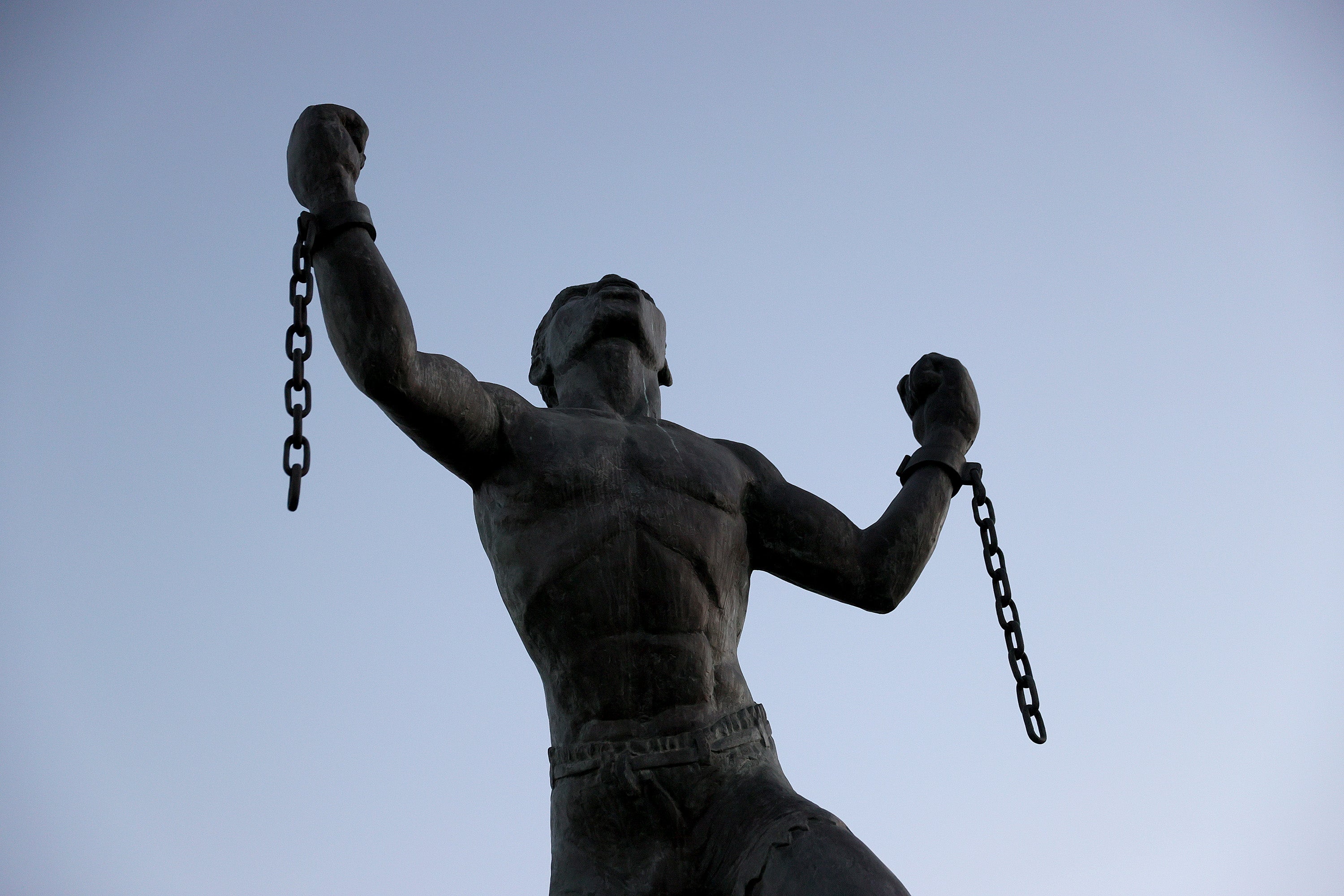 The ‘Bussa Emancipation Statue’ in Bridgetown symbolises the breaking of the chains of slavery at the moment of emancipation