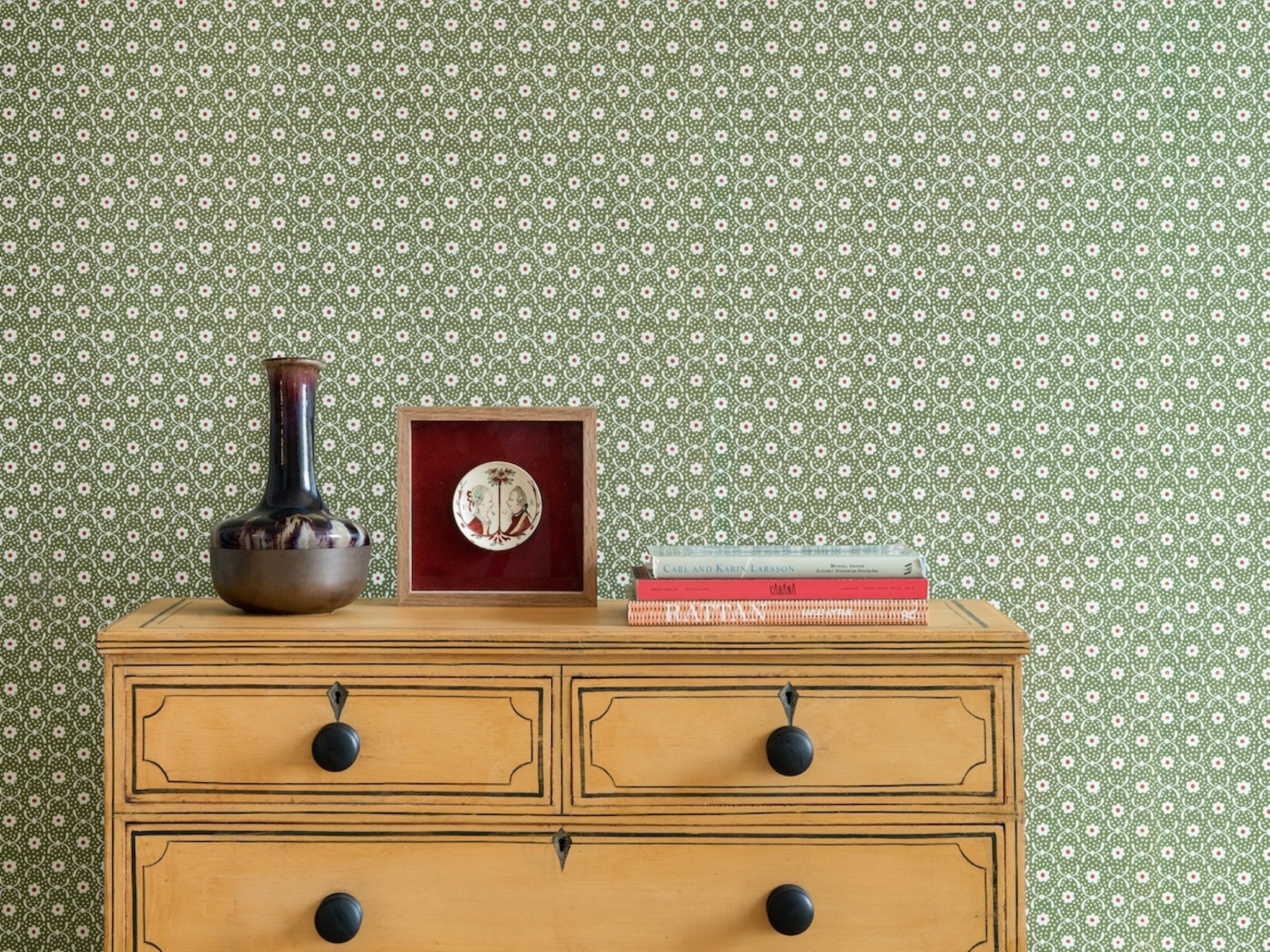 Susie Atkinson design dipley wallpaper, green indybest.jpg