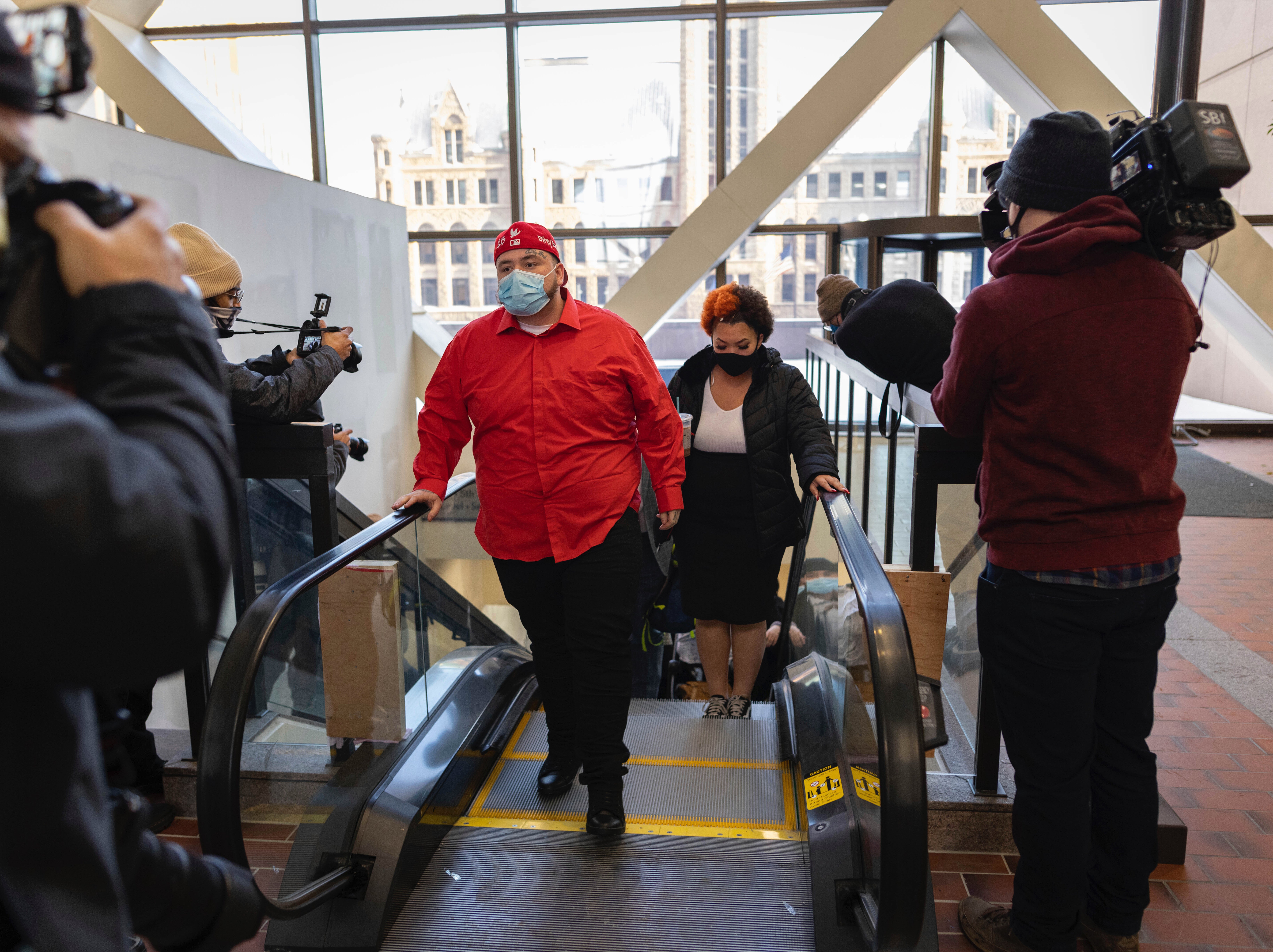 Daunte Wright’s siblings arrive at court