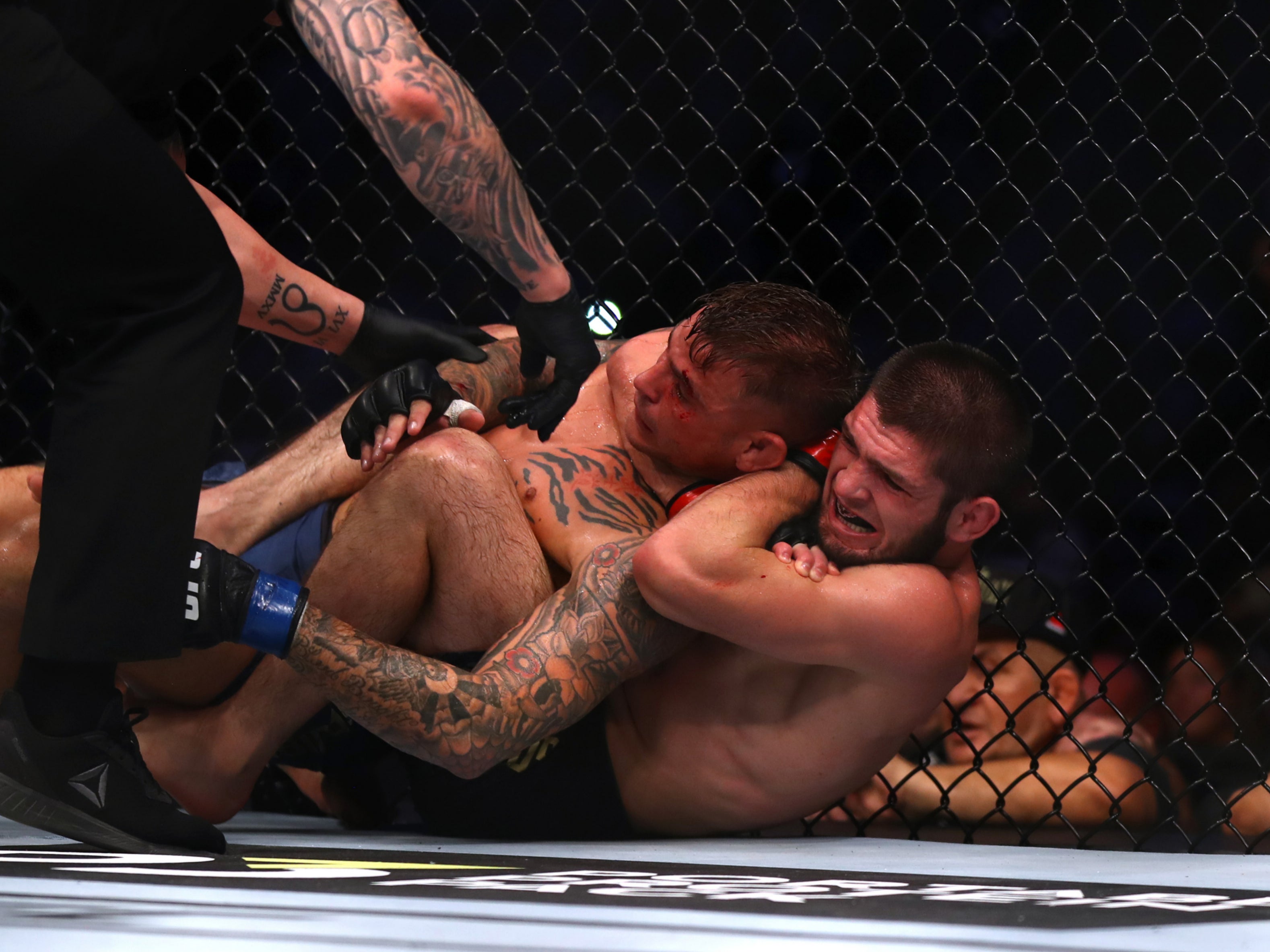 Nurmagomedov submits Poirier to unify the lightweight titles