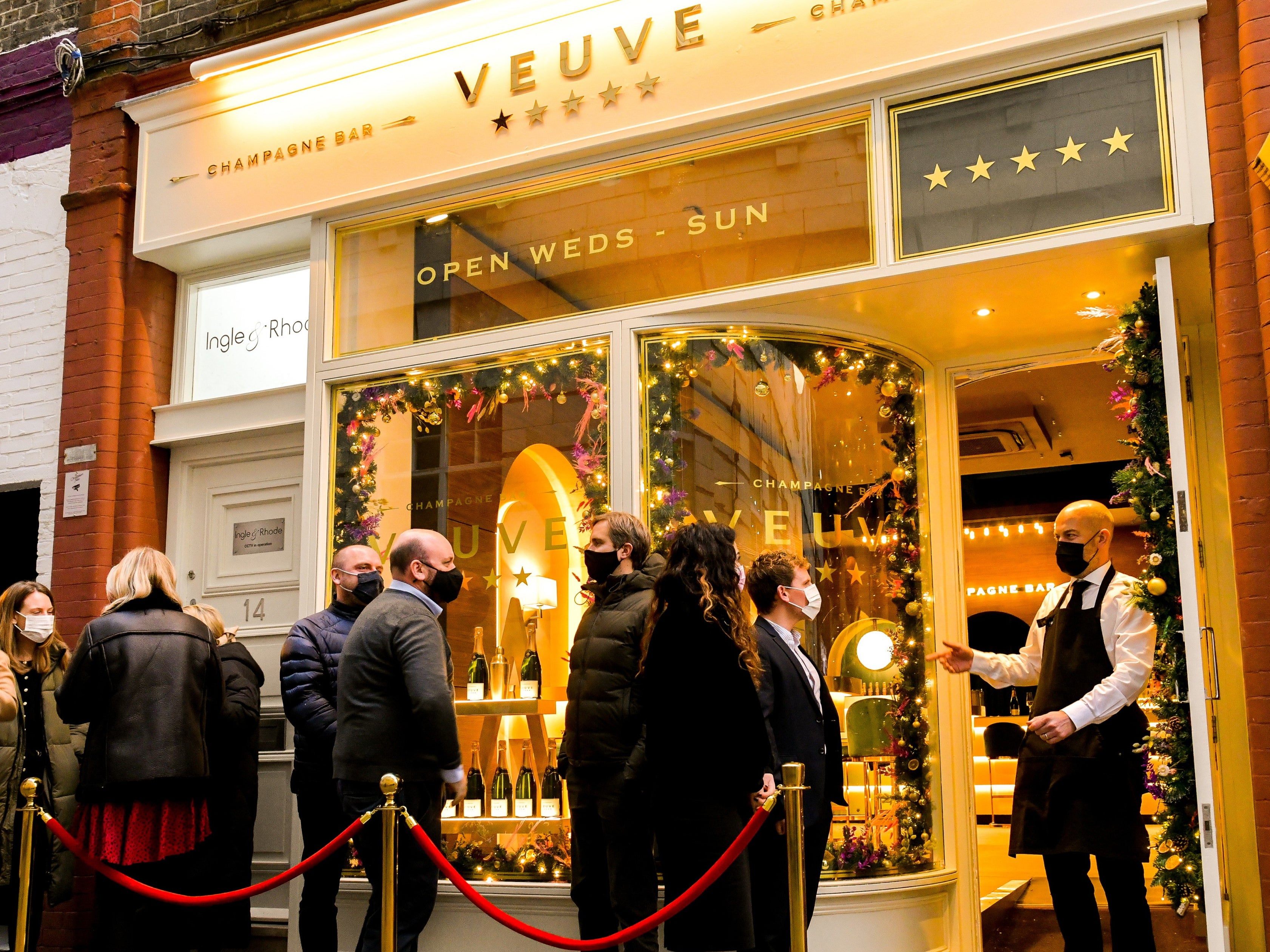 Aldi’s Veuve Champagne Bar has launched, but will only be open until 11pm Sunday 12 December