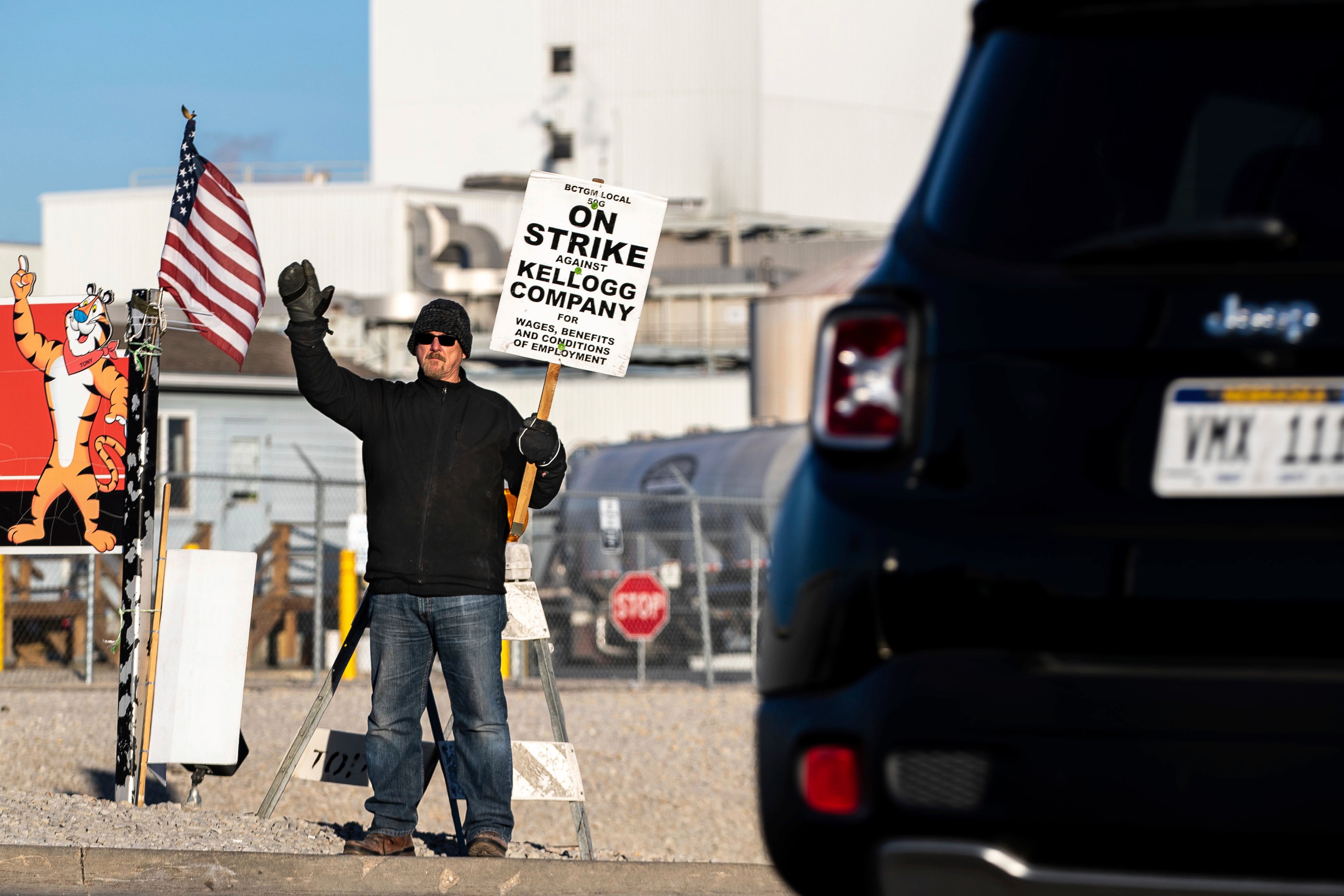 A union fight at Kellogg’s has drawn in TikTok, Reddit, Tony the Tiger and Joe Biden