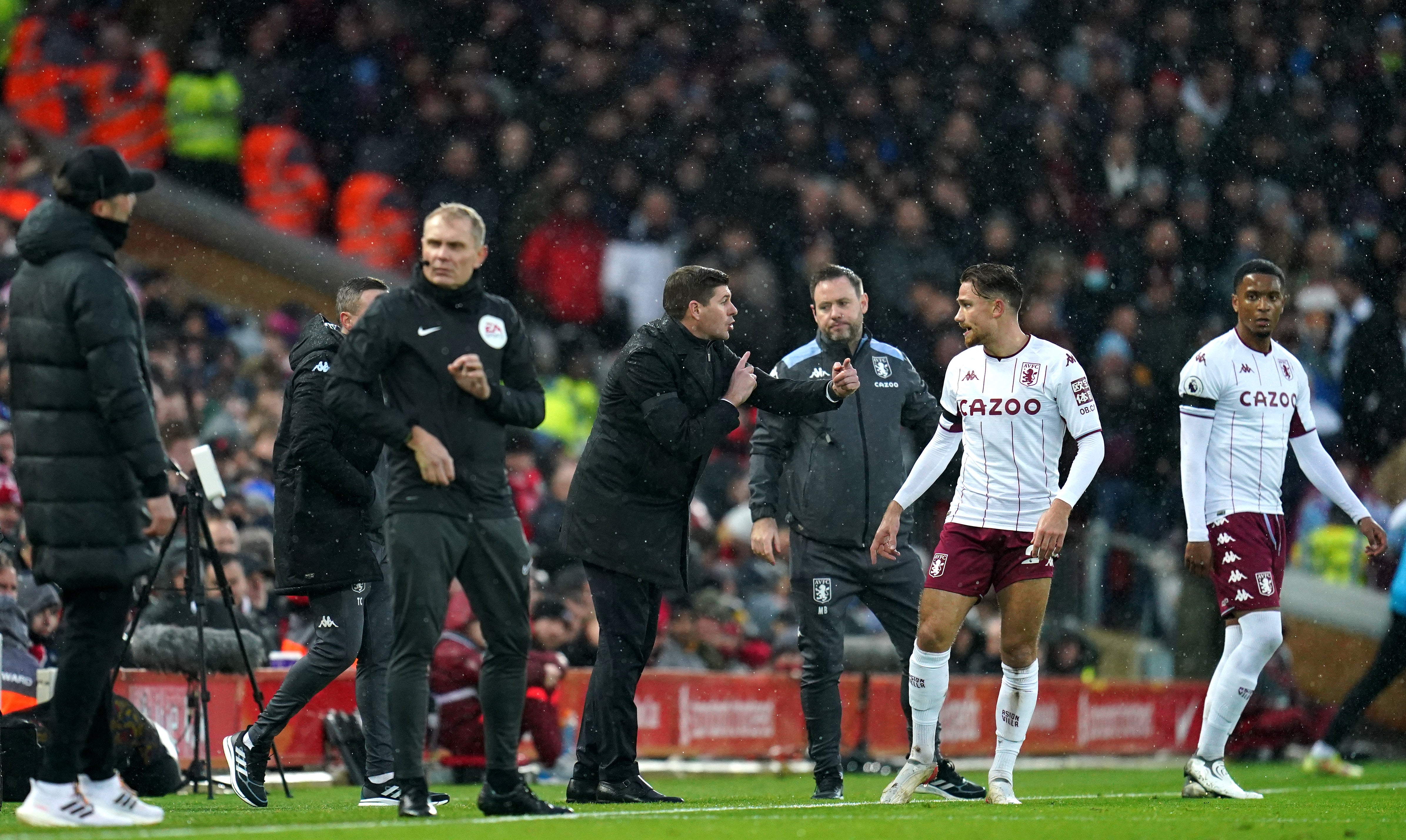 Gerrard issues instructions to his Aston Villa team (Nick Potts/PA)