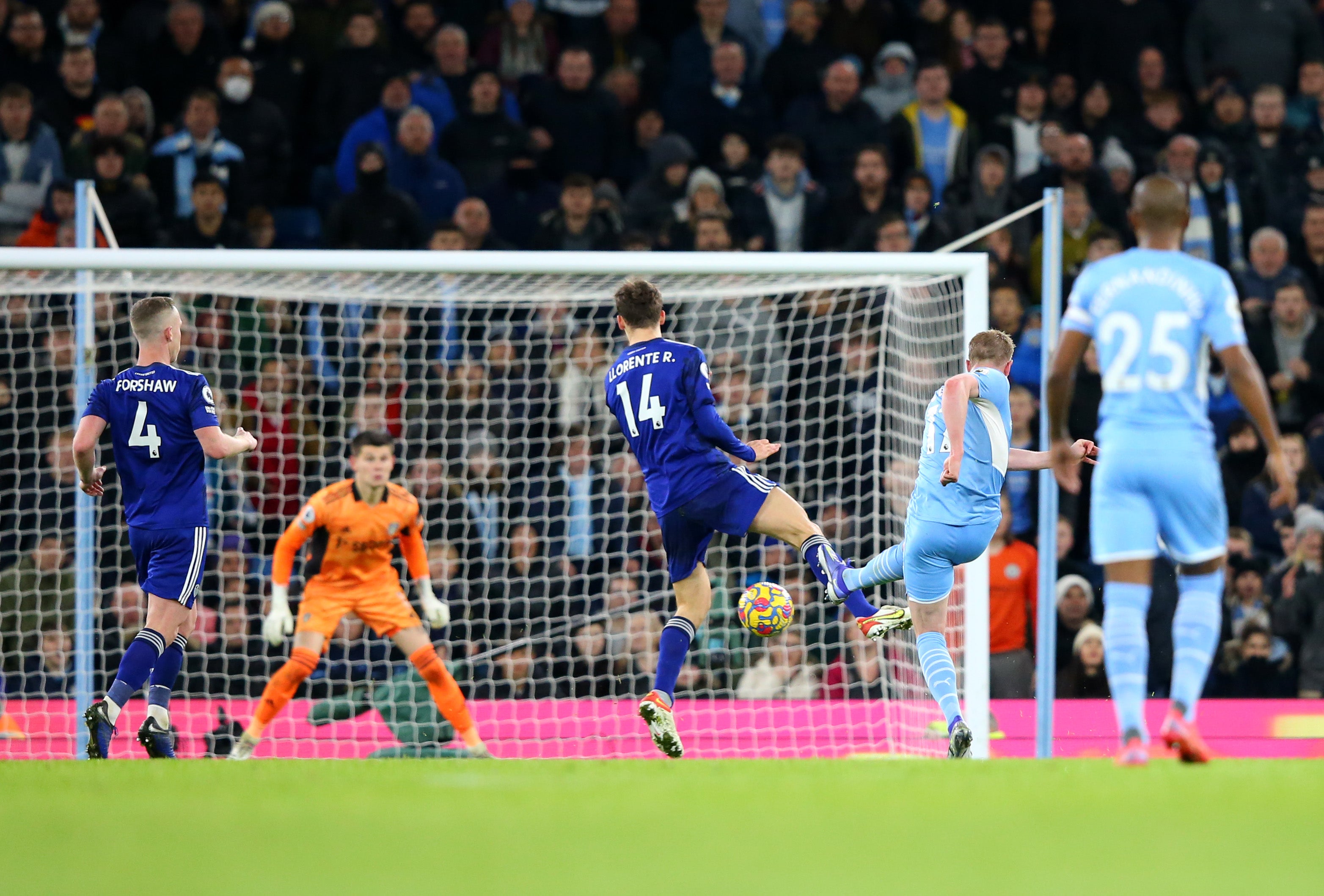 Kevin De Bruyne blasts home his second and Man City’s fifth goal