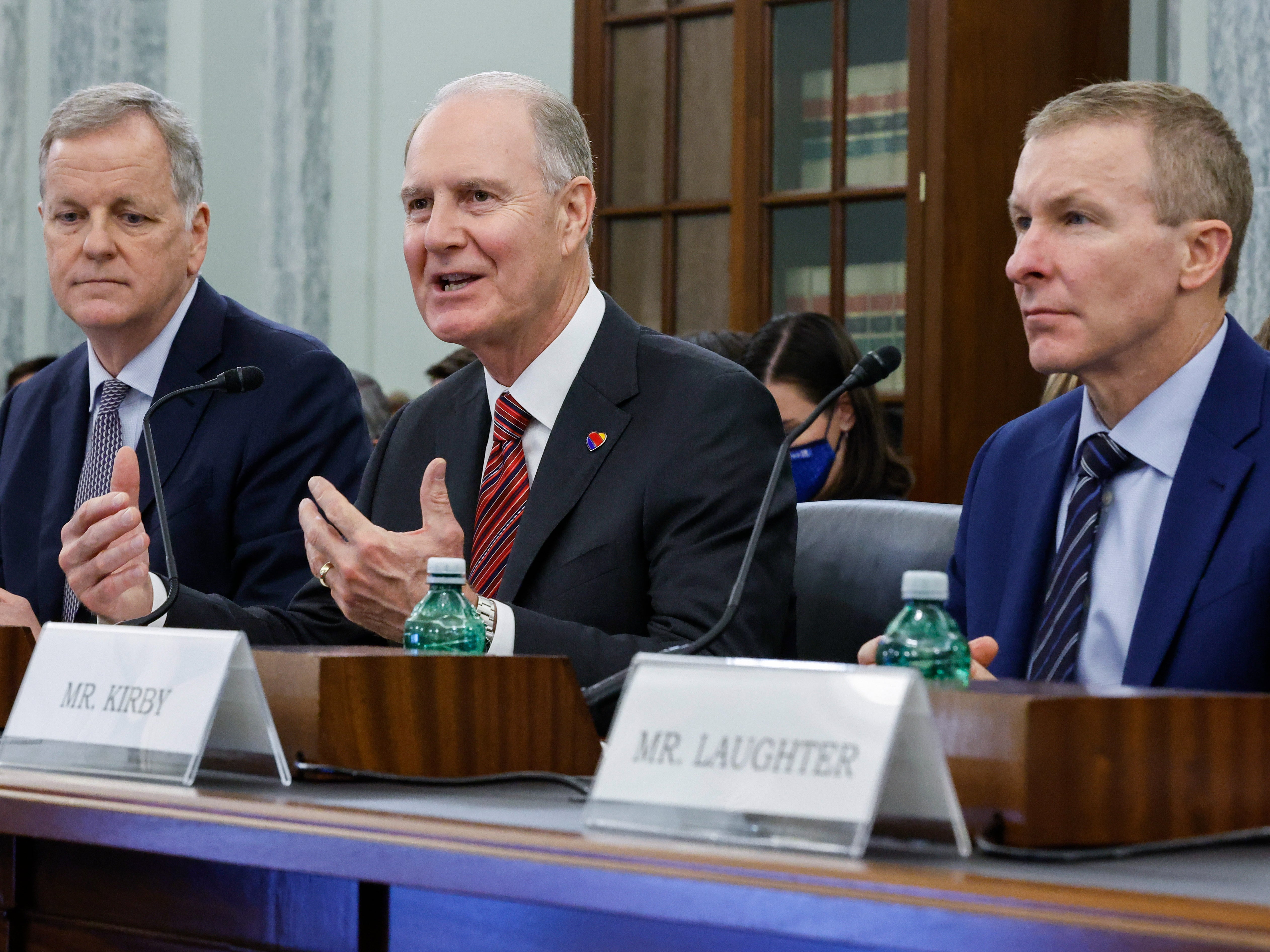 From left, American Airlines CEO Doug Parker, Southwest Airlines CEO Gary Kelly and United Airlines CEO Scott Kirby testify before the Senate Commerce Committee