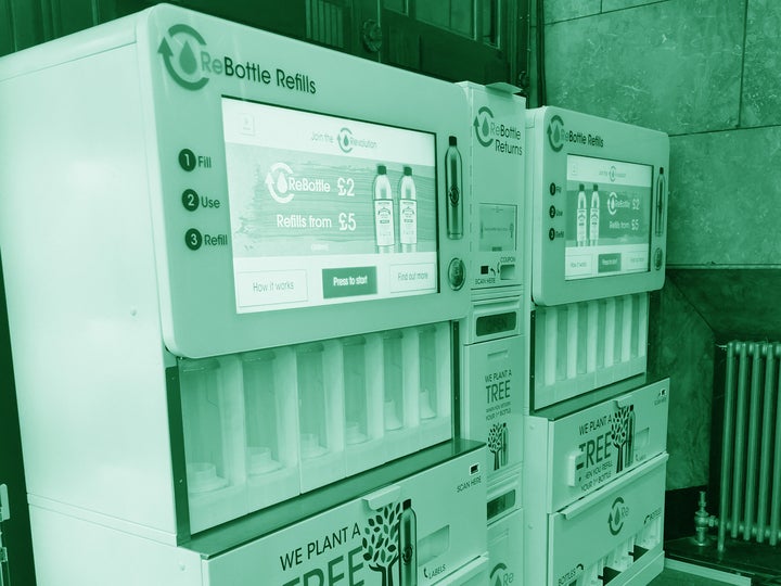 <p>In the UK, over 95% of beauty packaging is thrown away after just one use</p>