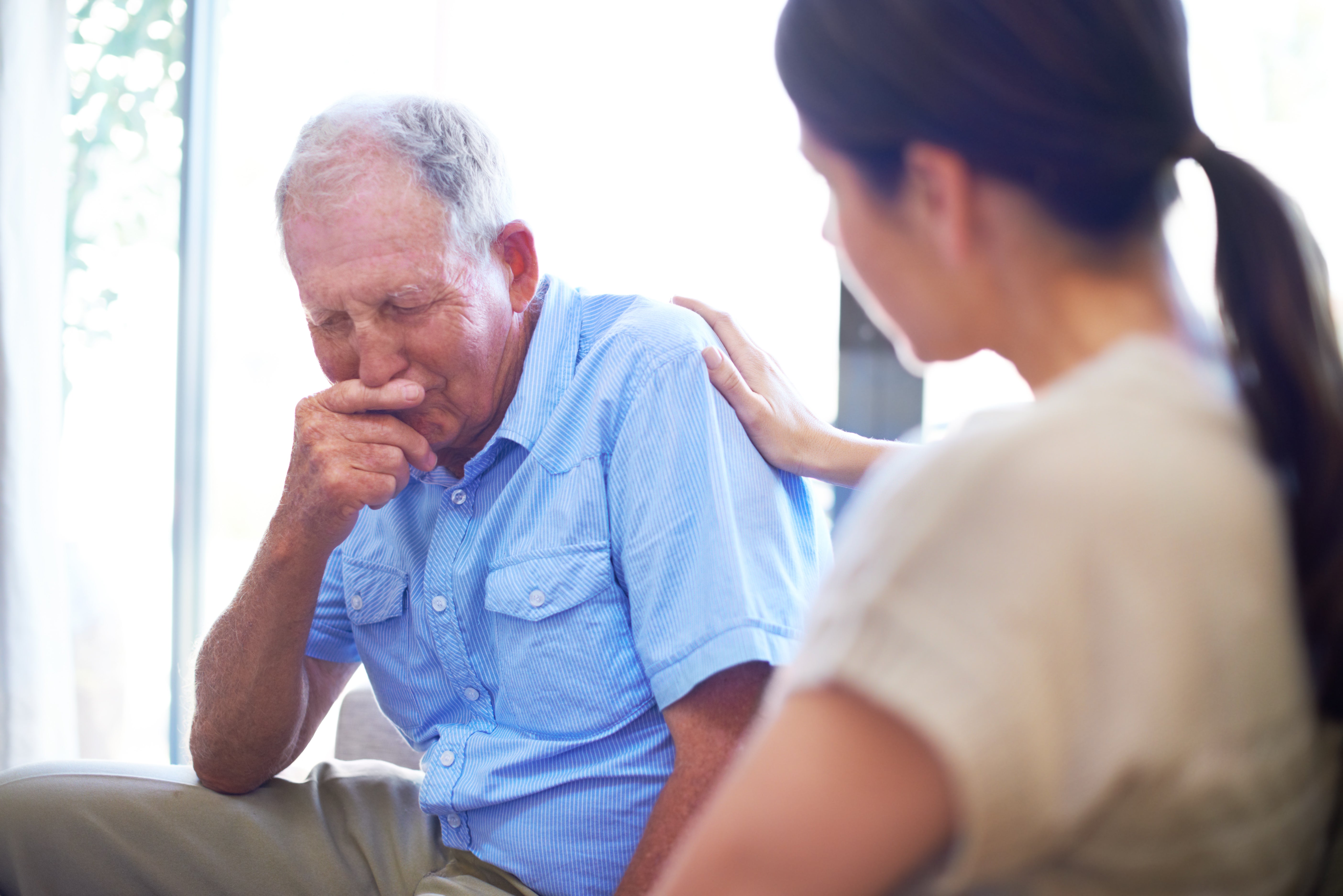 Woman shares moment she tells father with Alzheimer’s that she is pregnant