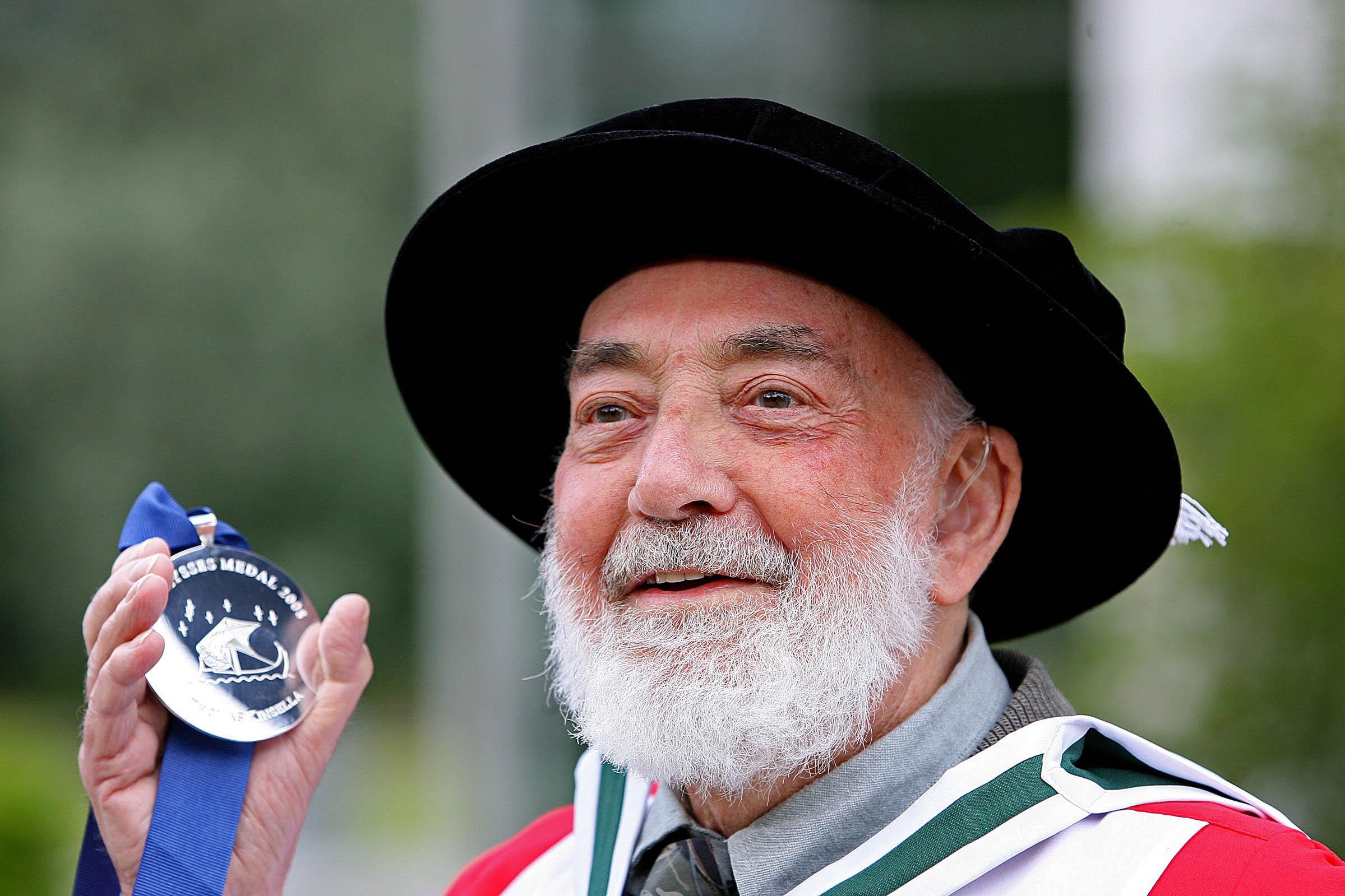 Poet Thomas Kinsella (Julien Behal/PA)