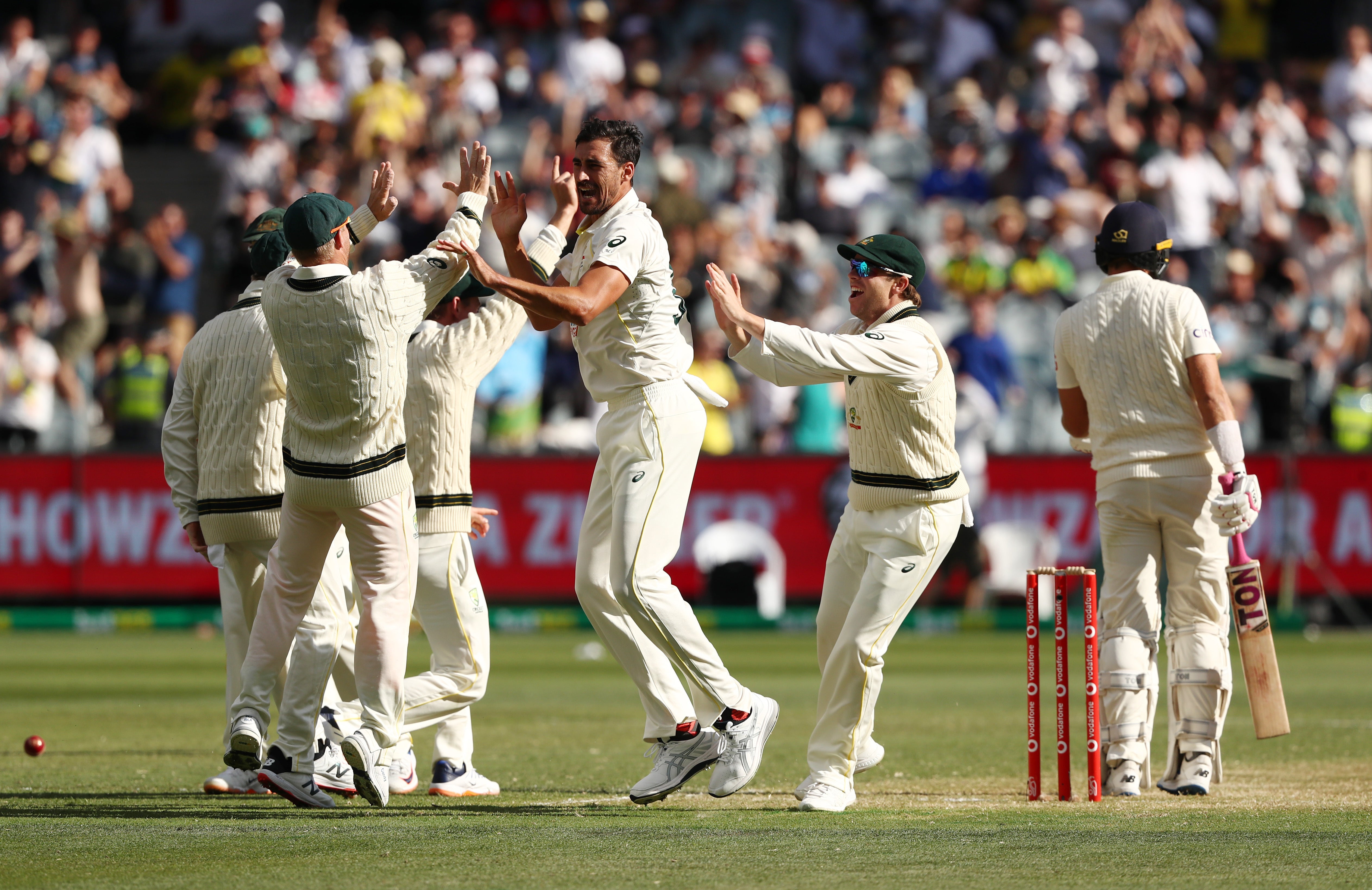 England are in deep trouble against Australia (Jason O’Brien/PA)