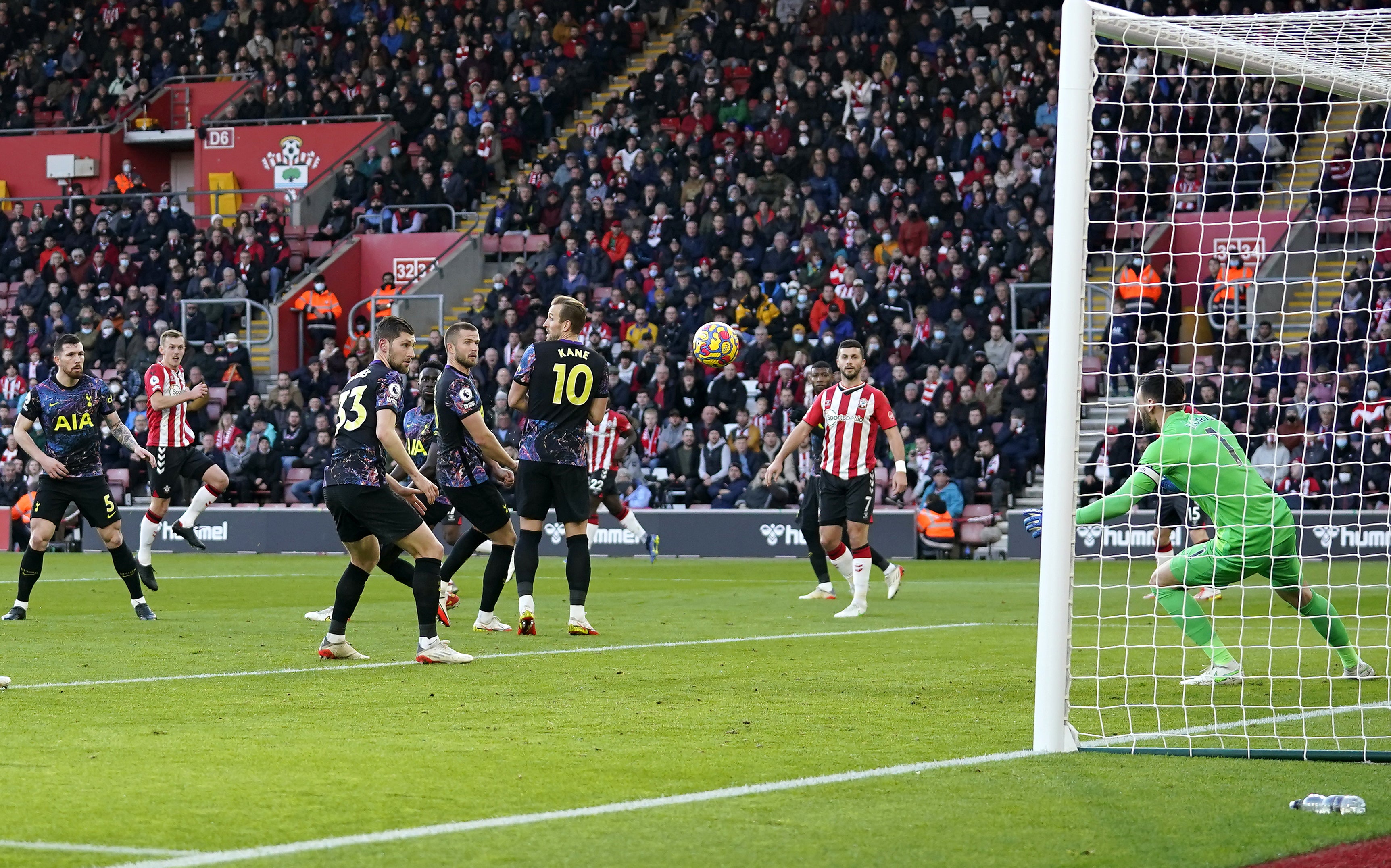 James Ward-Prowse, second left, fires Southampton in front (Andrew Matthews/PA)