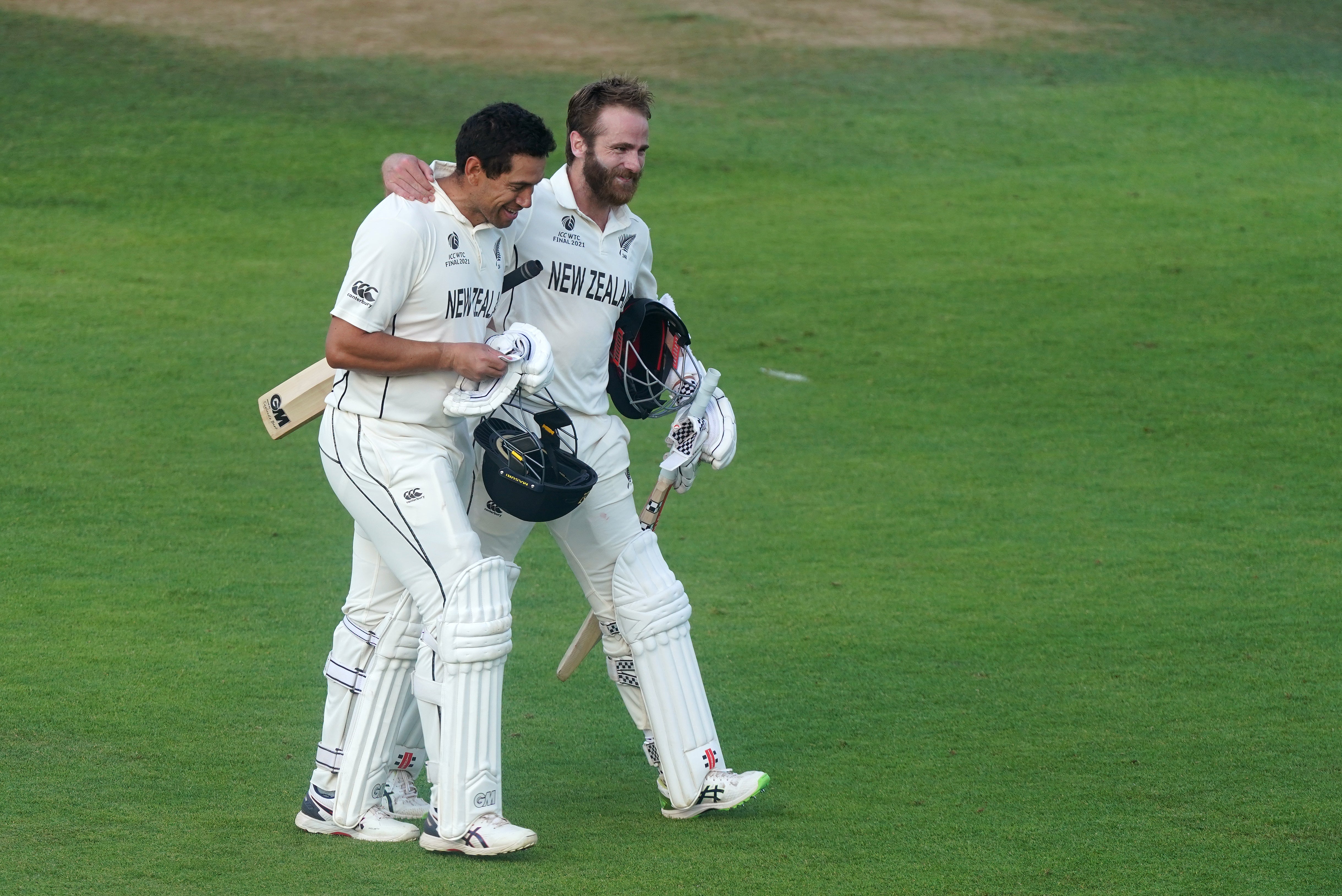 Ross Taylor, left, was saluted by Kane Williamson, right (Adam Davy/PA)