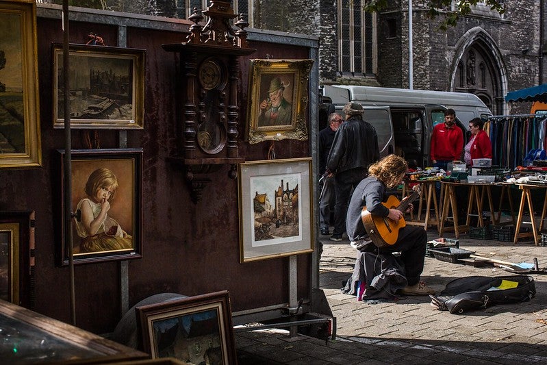 The Bij Sint-Jacobs flea market