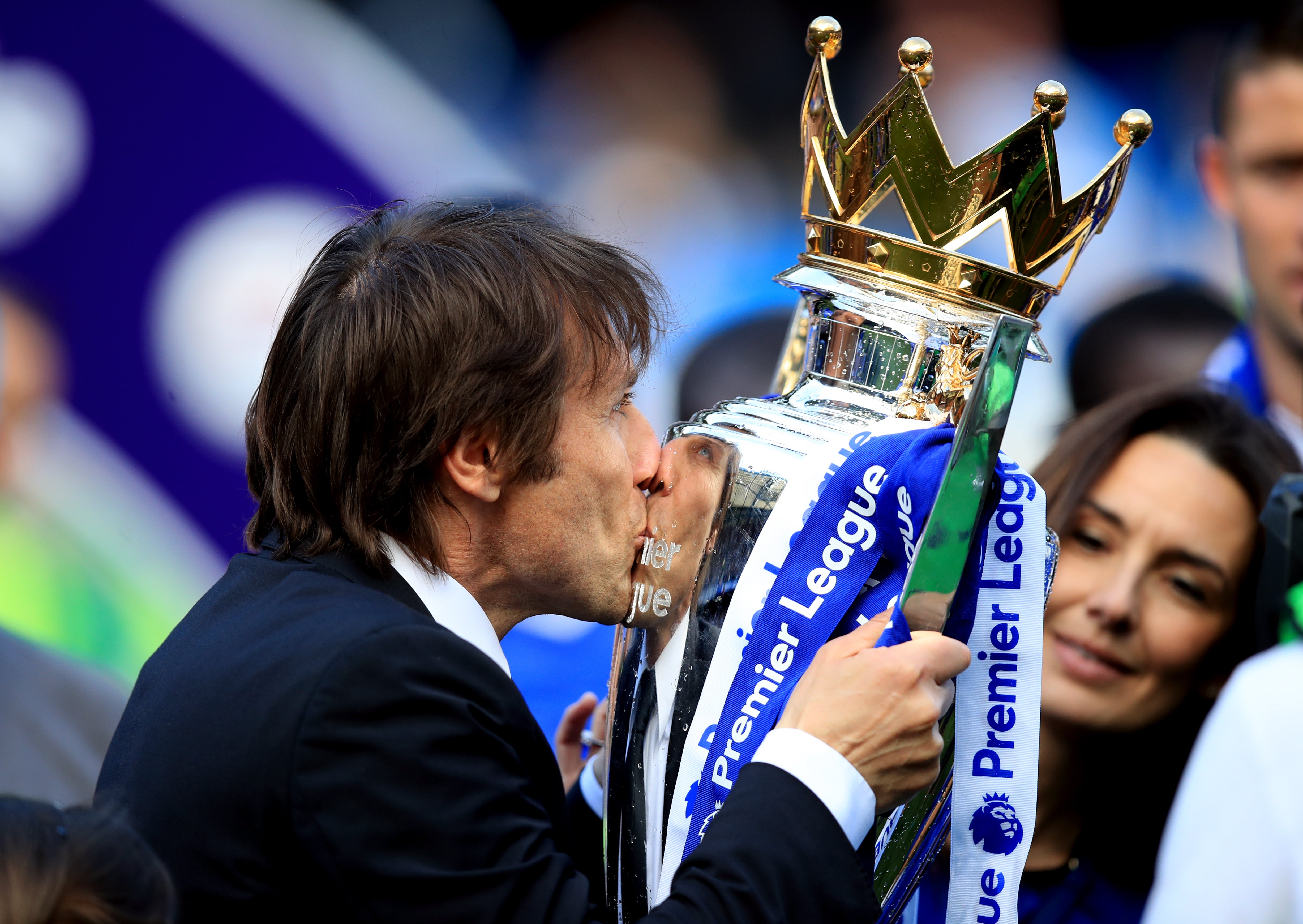 Antonio Conte brought the Premier League title to Chelsea in 2017