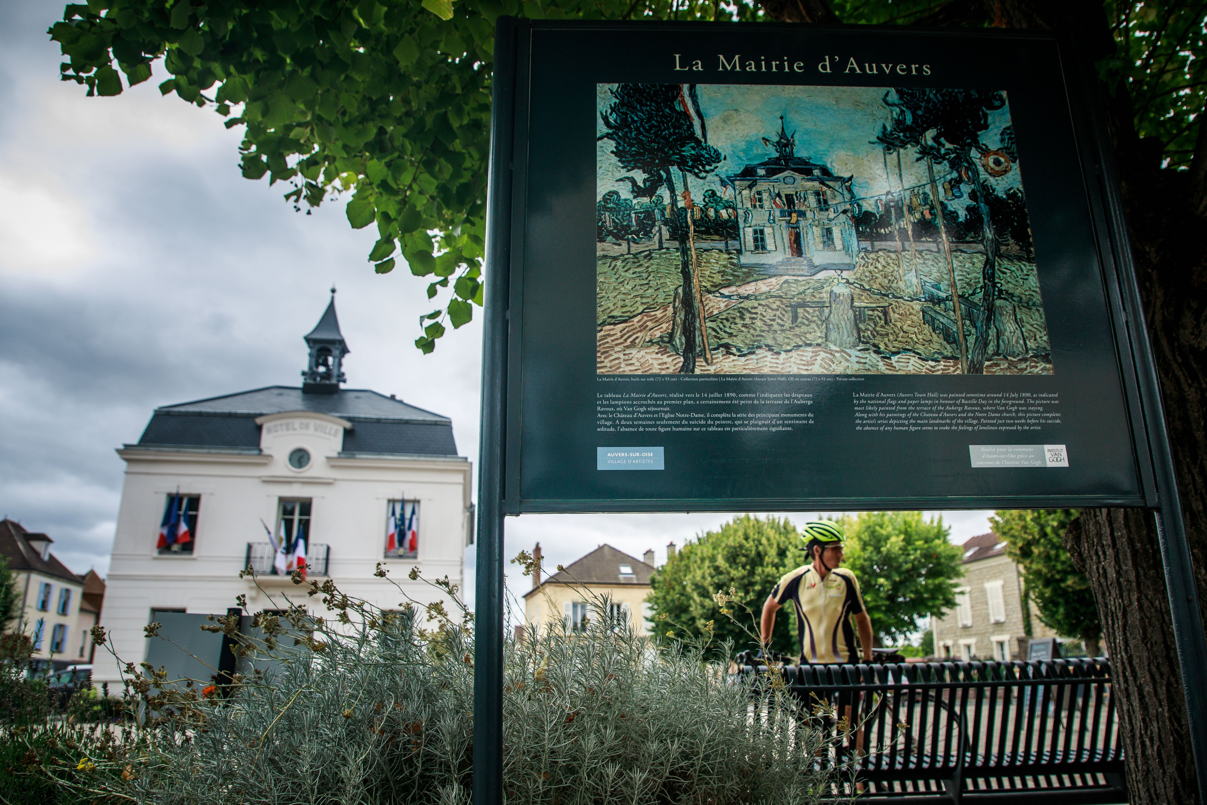 A reproduction of Van Gogh’s painting ‘The Town Hall at Auvers’