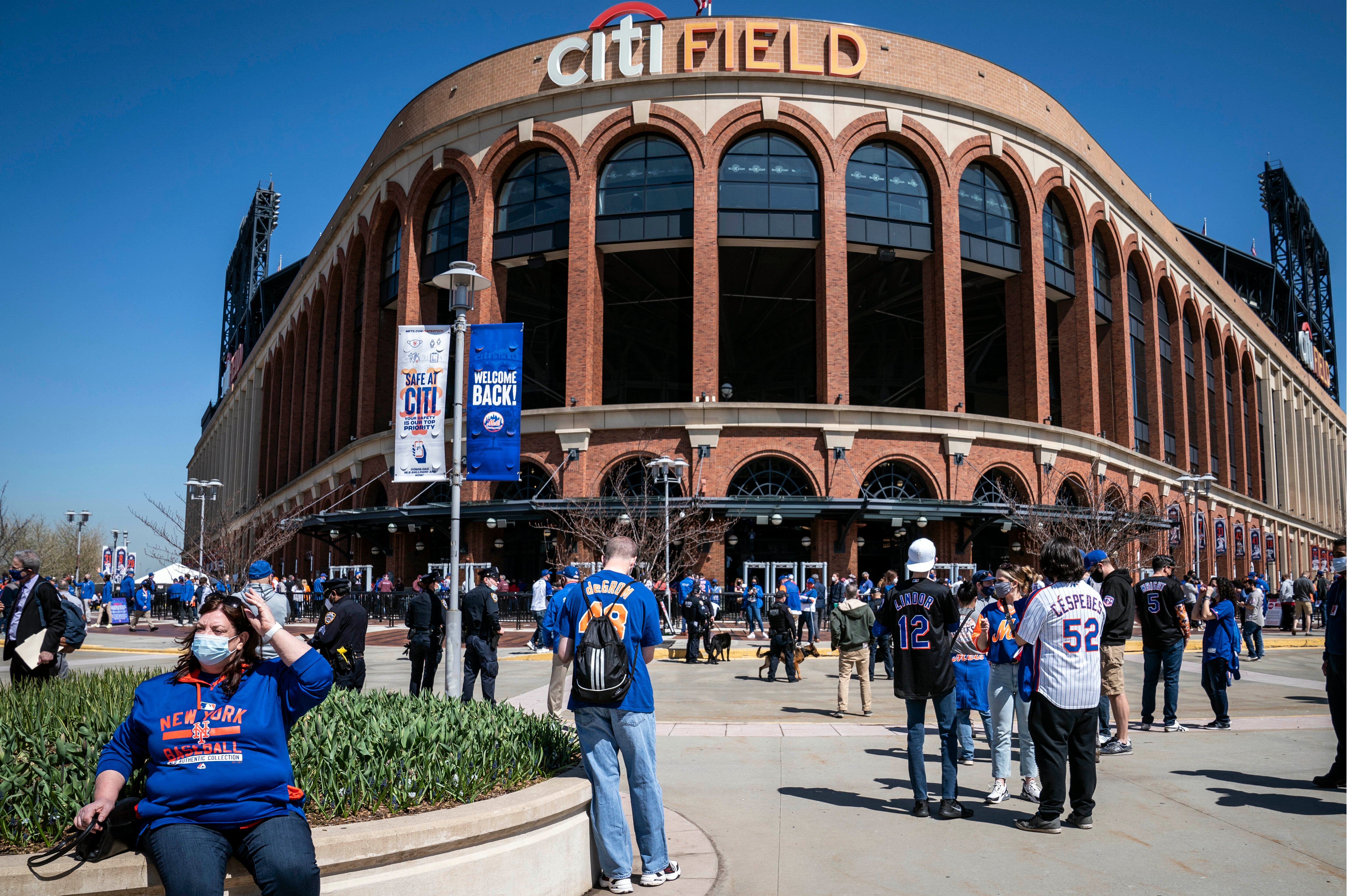 Mets-Scott Arrested