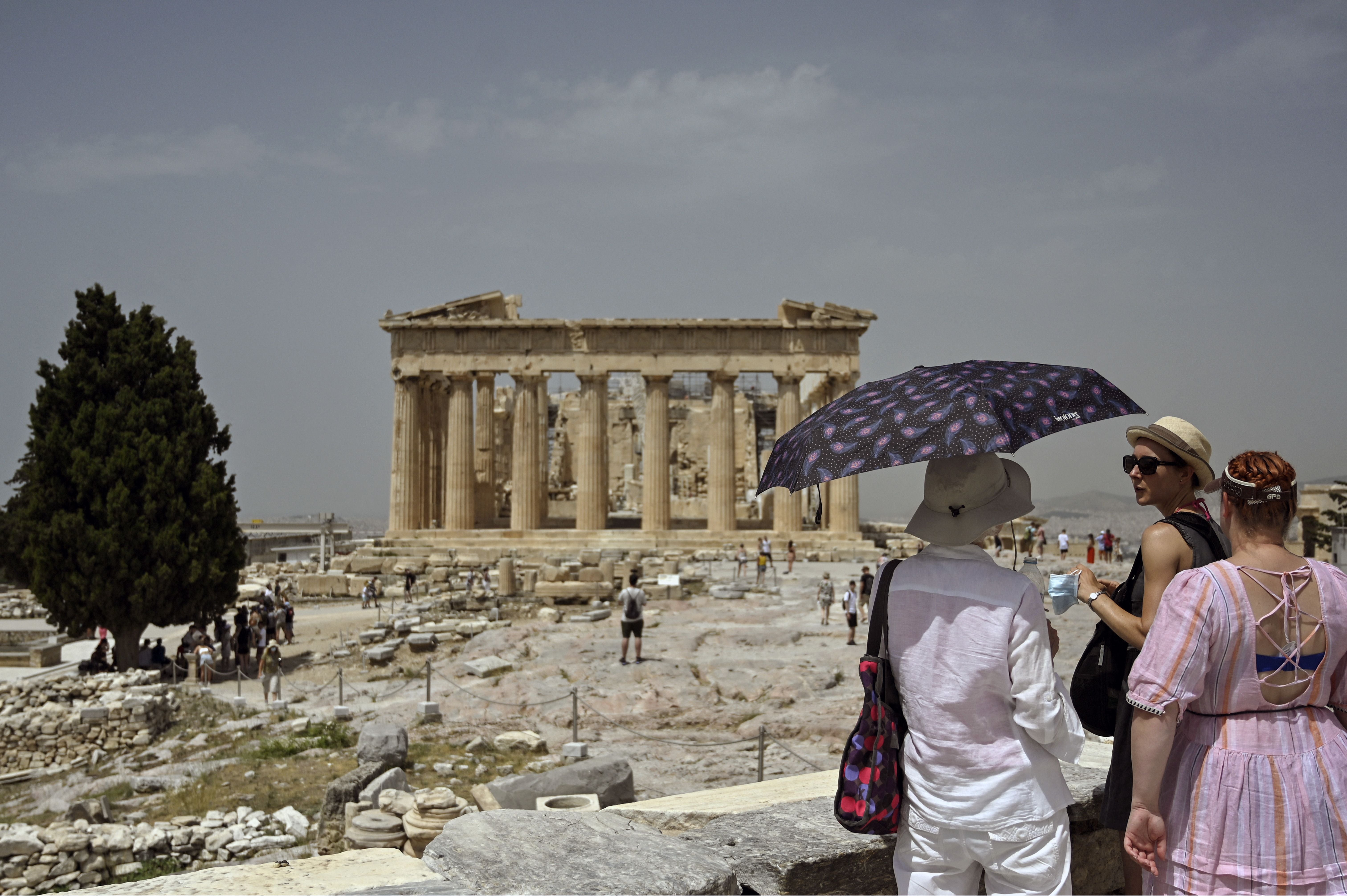 Greece’s Ministry of Culture has launched an investigation to find anonymous activists who shot film at the ancient Acropolis