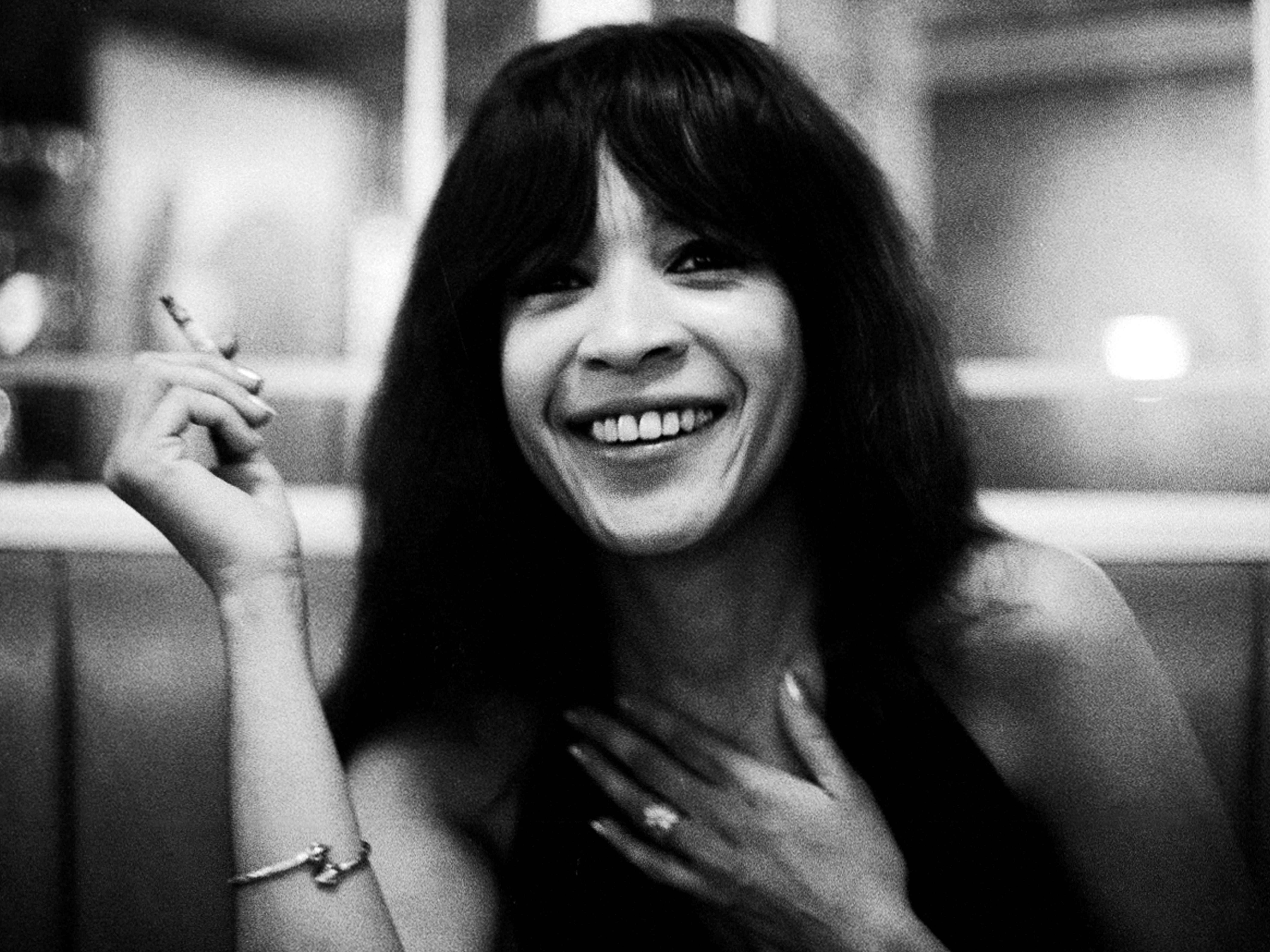 Ronnie Spector death: Lead singer of The Ronettes dies aged 78 