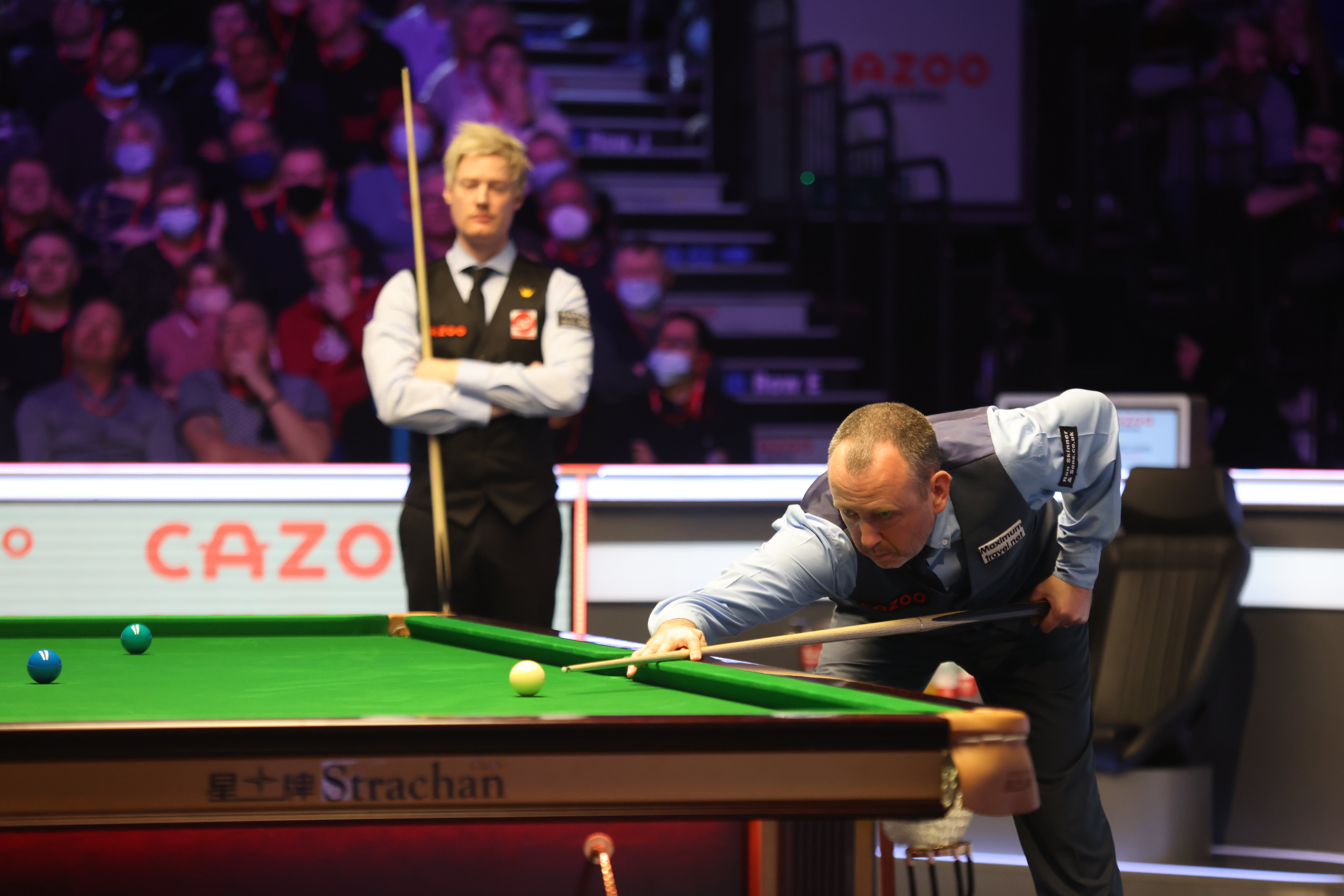 Neil Robertson (left) came from 3-1 down to beat Mark Williams 6-5 at Alexandra Palace (James Manning/PA)