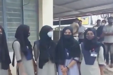 Muslim students wearing hijabs kept out of classrooms for weeks at Indian college