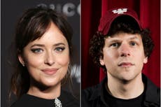 Dakota Johnson tells Andrew Garfield that Jesse Eisenberg ignored her on Social Network set