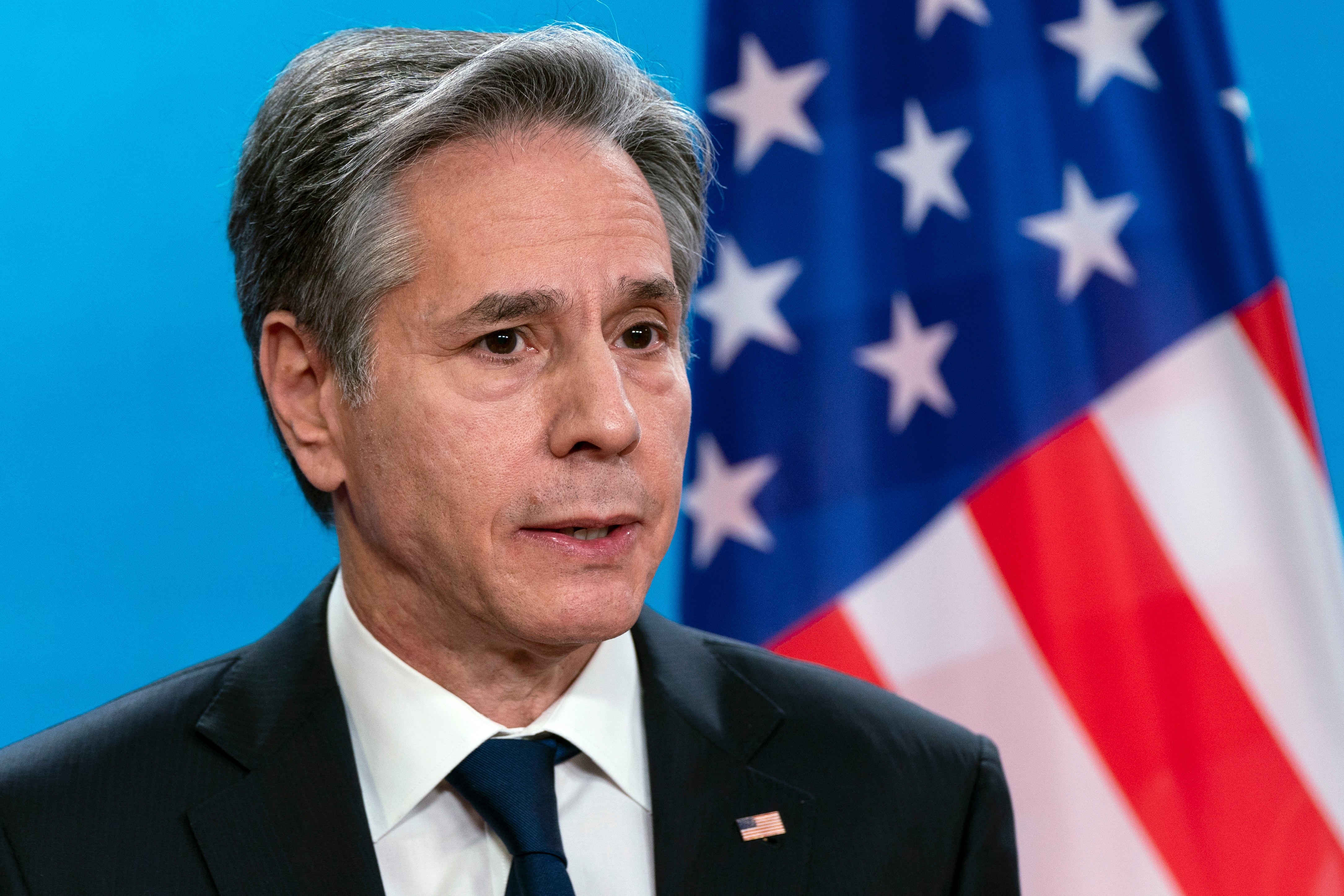 Antony Blinken says ‘US doesn’t bluff’ and warns Putin of ‘massive unprecedented consequences’ for Ukraine war