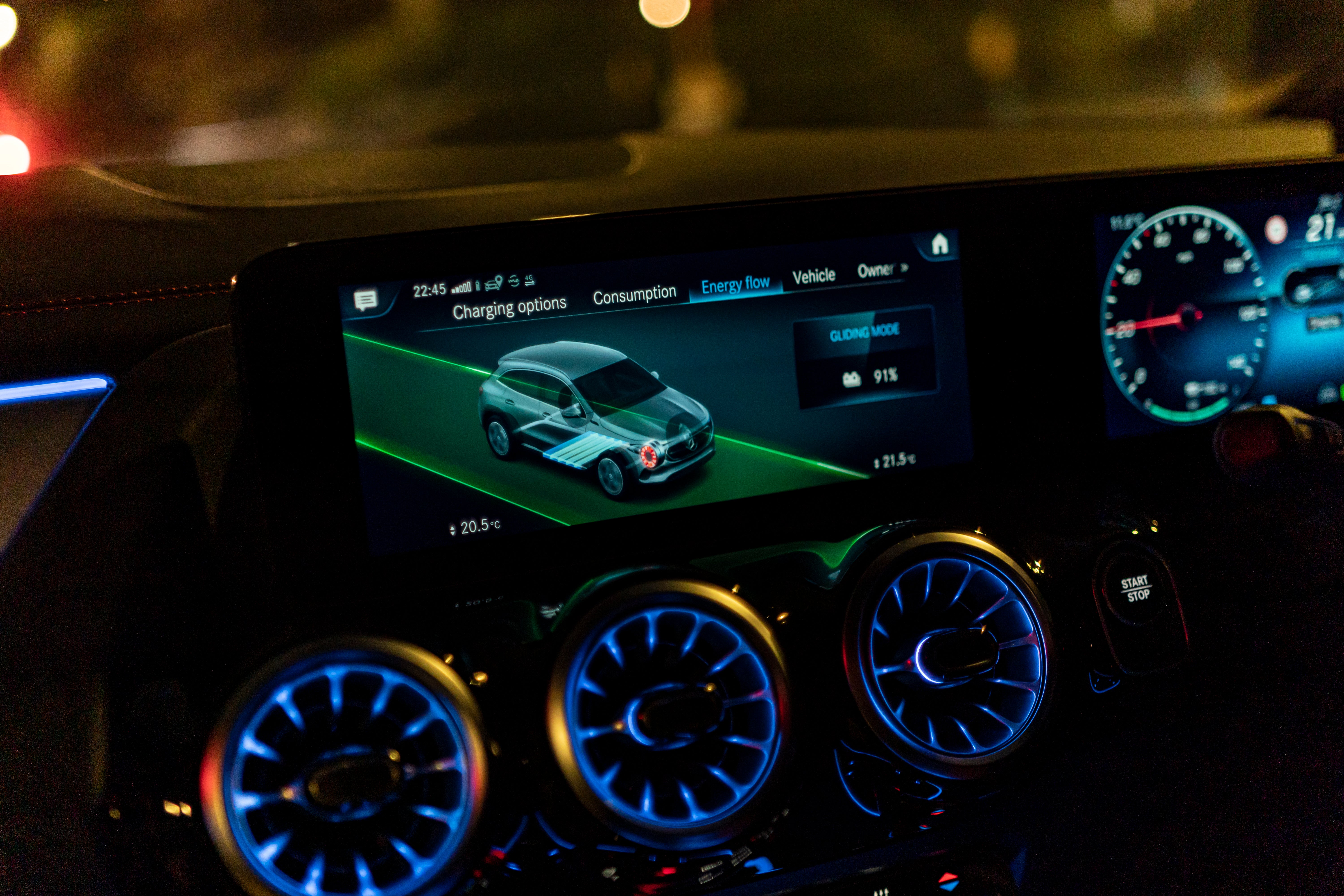 The typically plush Mercedes interior