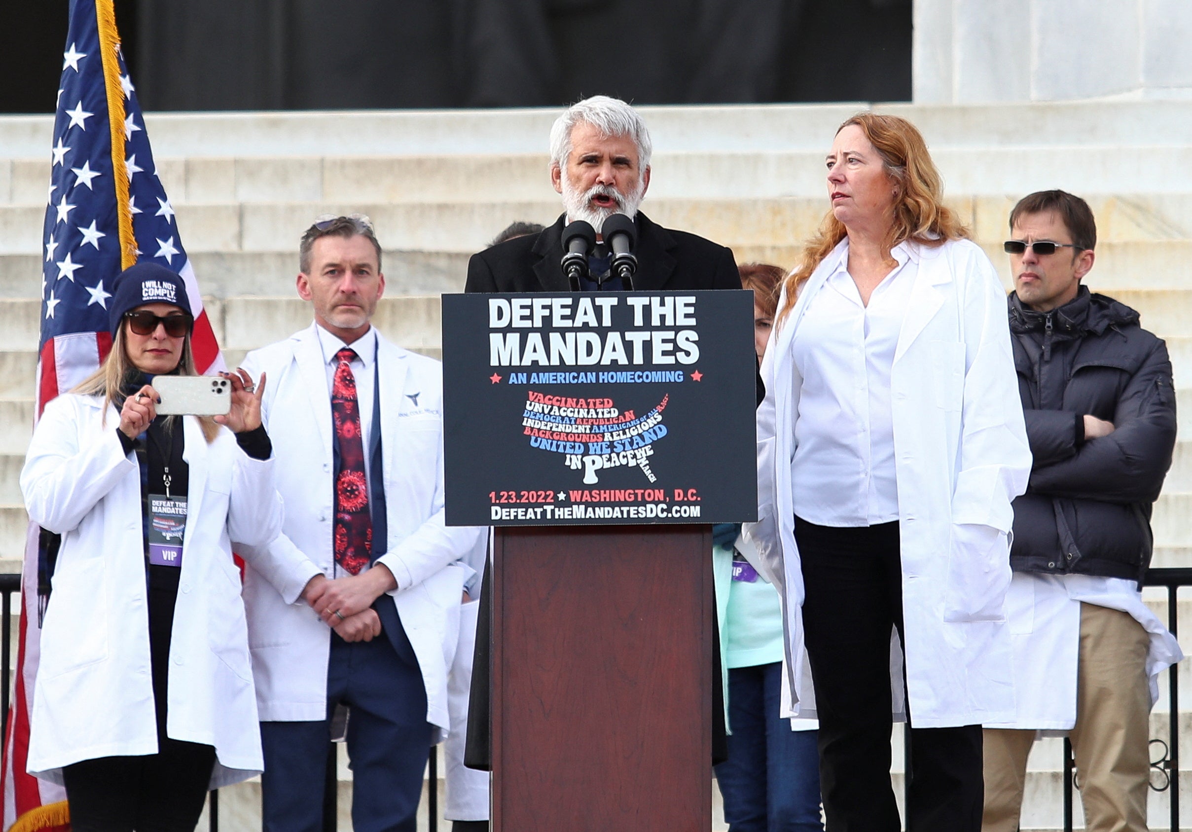 Dr Robert Malone speaks at the 23 January Defeat the Mandates rally