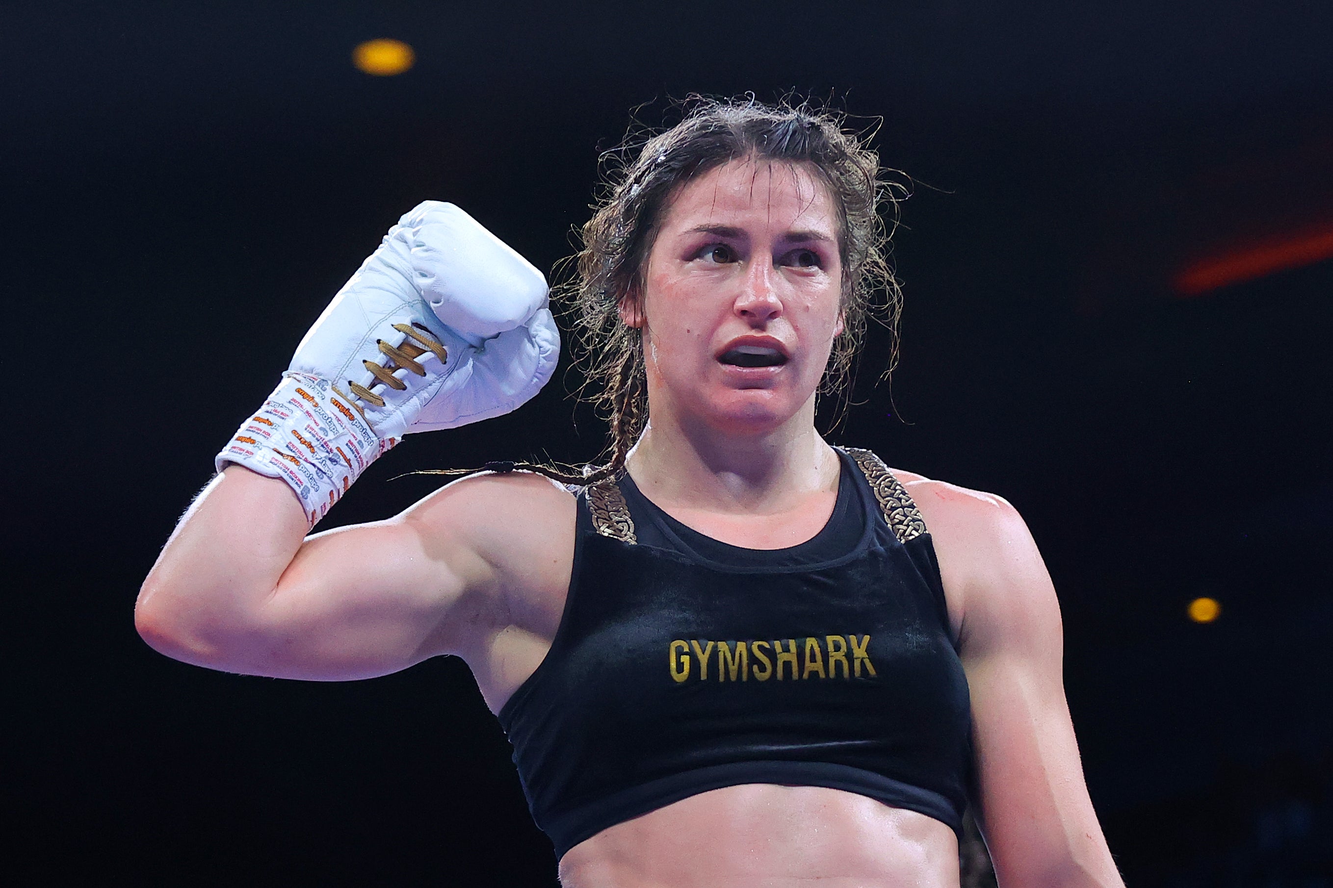 Katie Taylor will fight Amanda Serrano on April 30