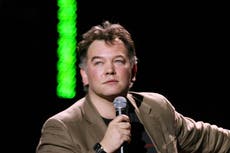 Stewart Lee to remove stand-up catalogue from Spotify amid Joe Rogan ‘misinformation’ controversy