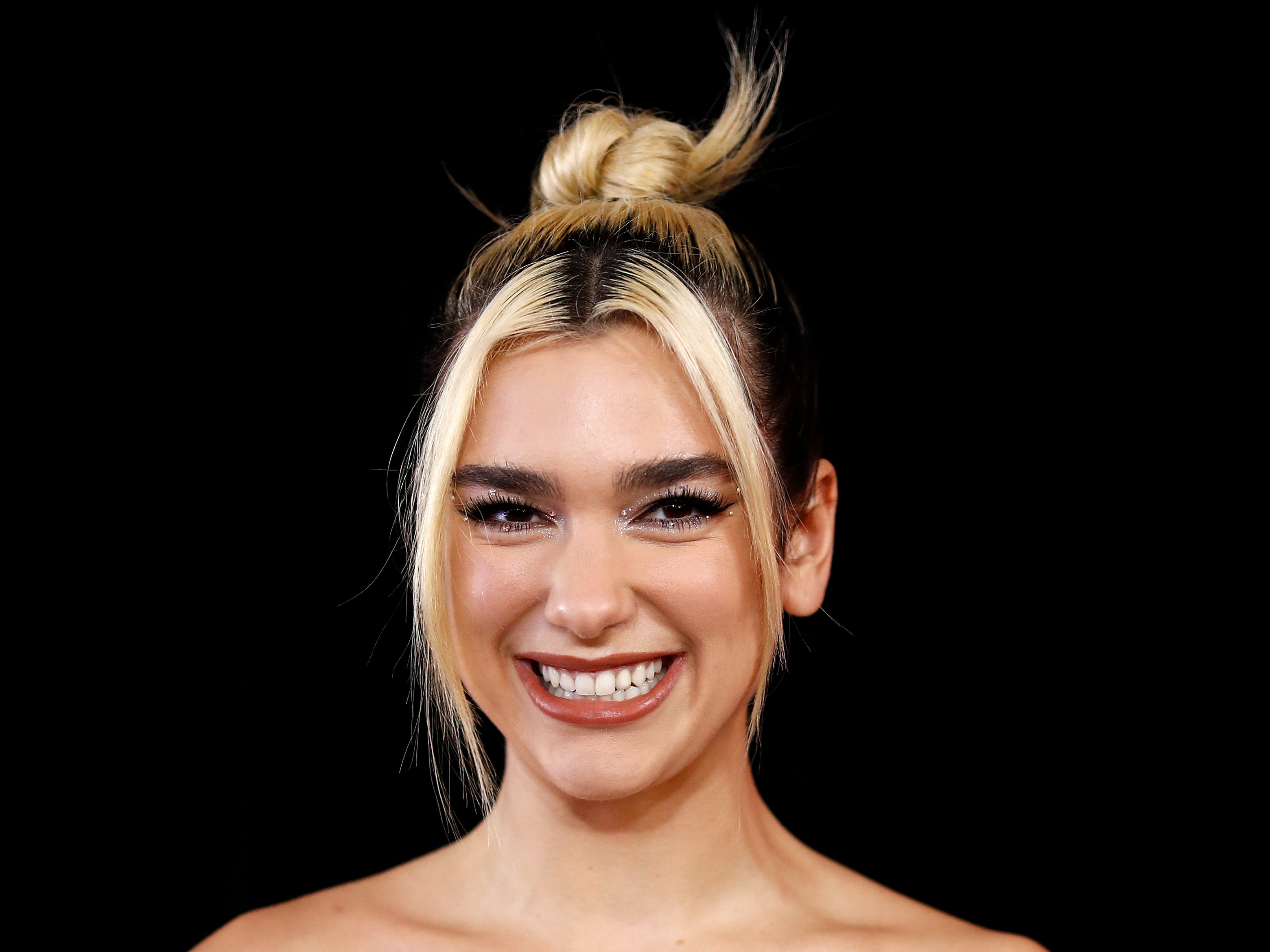 Dua Lipa won the Brits 2022 Pop/R&B category