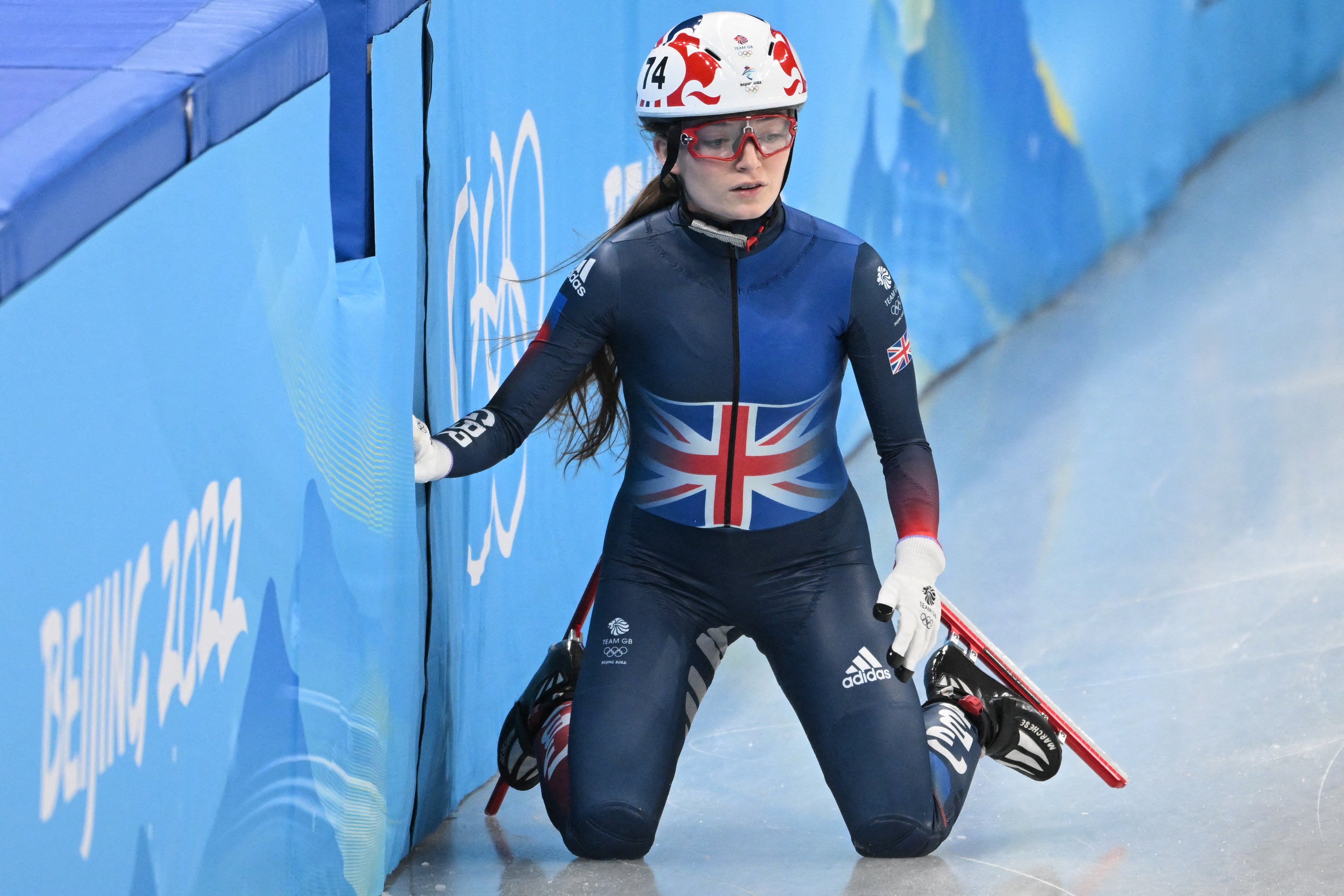 Thomson reacts to her early crash in Beijing