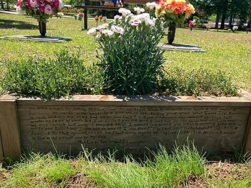 The flower box Winchester Hagans left at the grave of his fiancee, Heather Leigh Ford. He was arrested for littering after placing the box, and the warrant for the arrest was signed by Ms Ford’s father-in-law.