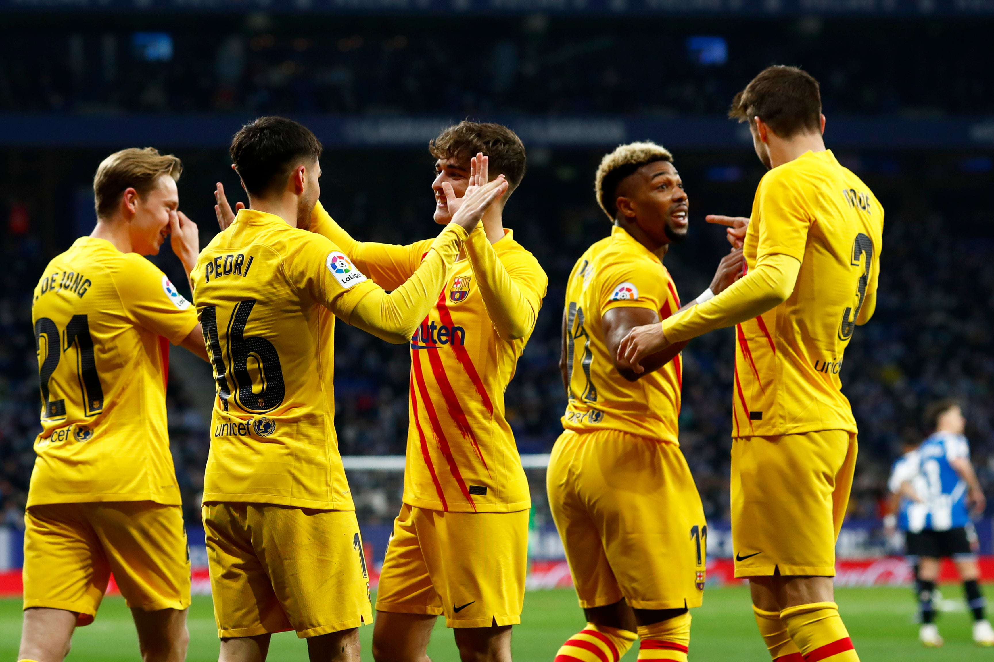 Barcelona celebrate (Joan Monfort/AP)