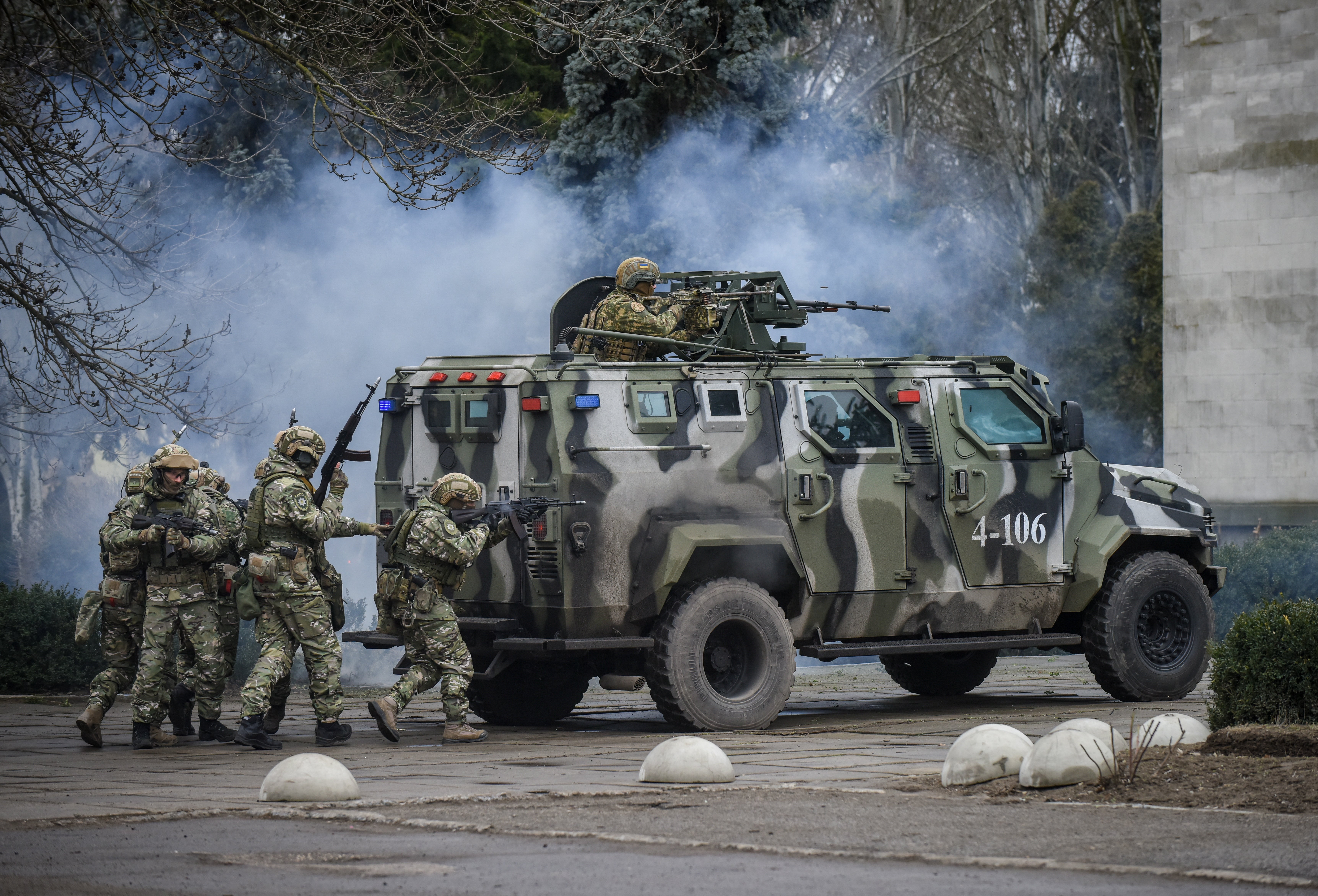 Ukrainian police and National Guard servicemen take part in an exercises near the Kalanchak village of Skadovsk district of Kherson area, South Ukraine, 12 February 2022.