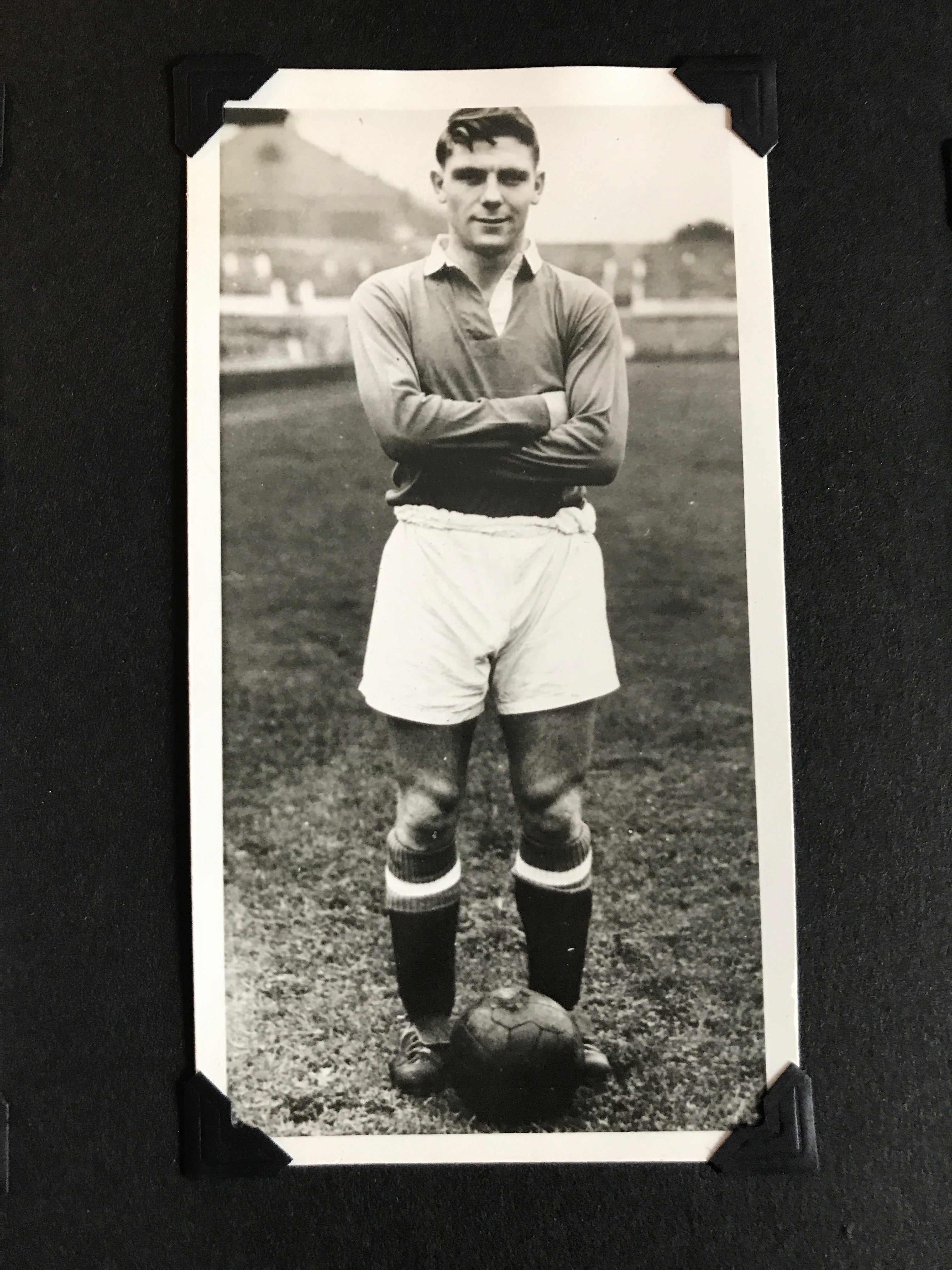 Duncan Edwards died 15 days after being pulled from the wreck of the Munich air disaster (Graham Budd Auctions/PA)