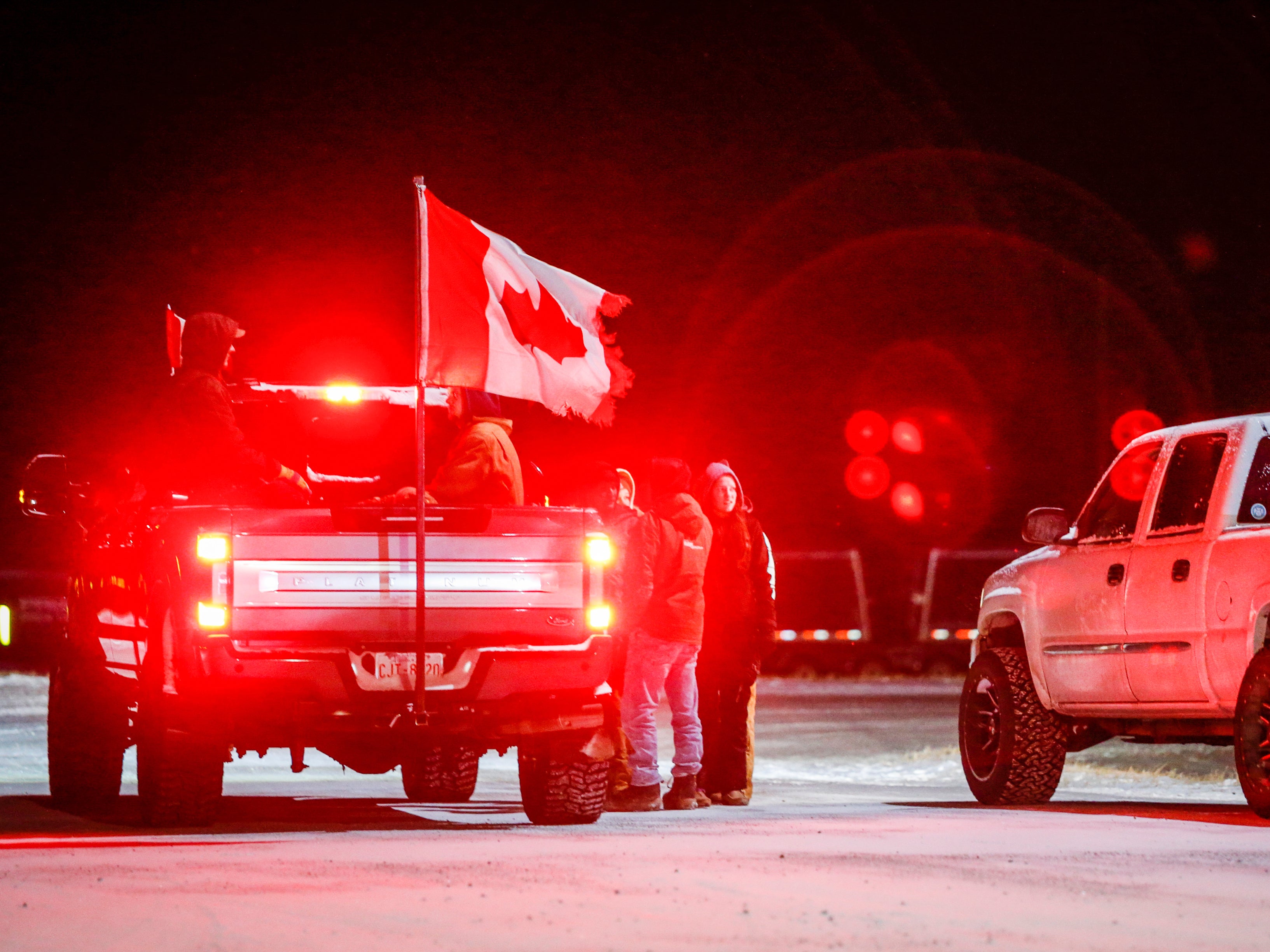 Four arrested for conspiracy to murder Canadian police at convoy border blockade