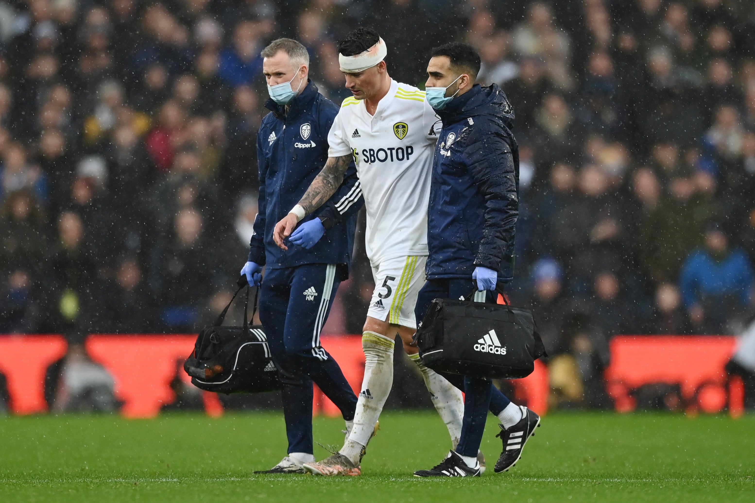 Robin Koch suffered a head injury against Manchester United.