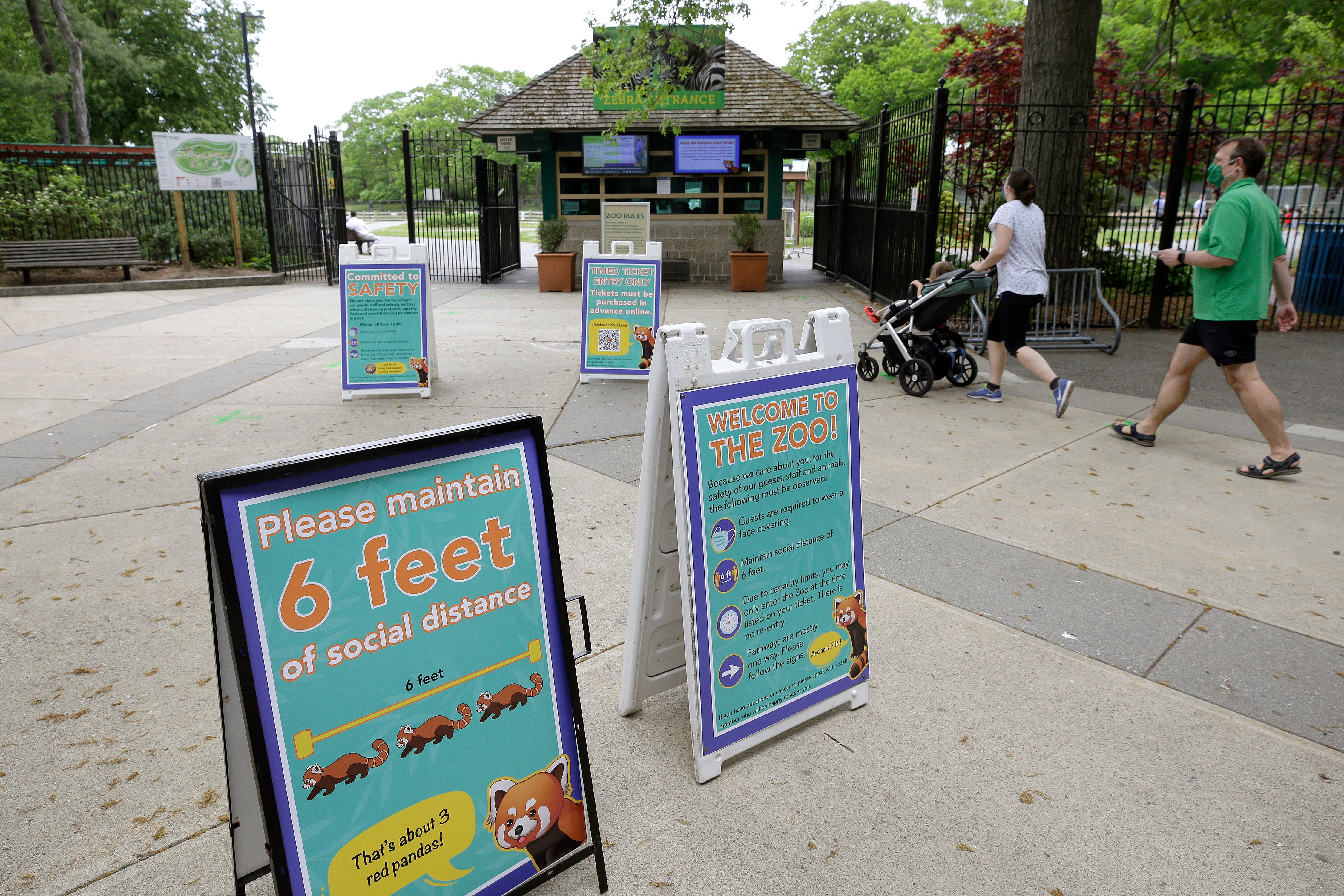 Massachusetts-Tiger Enclosure-Arrest