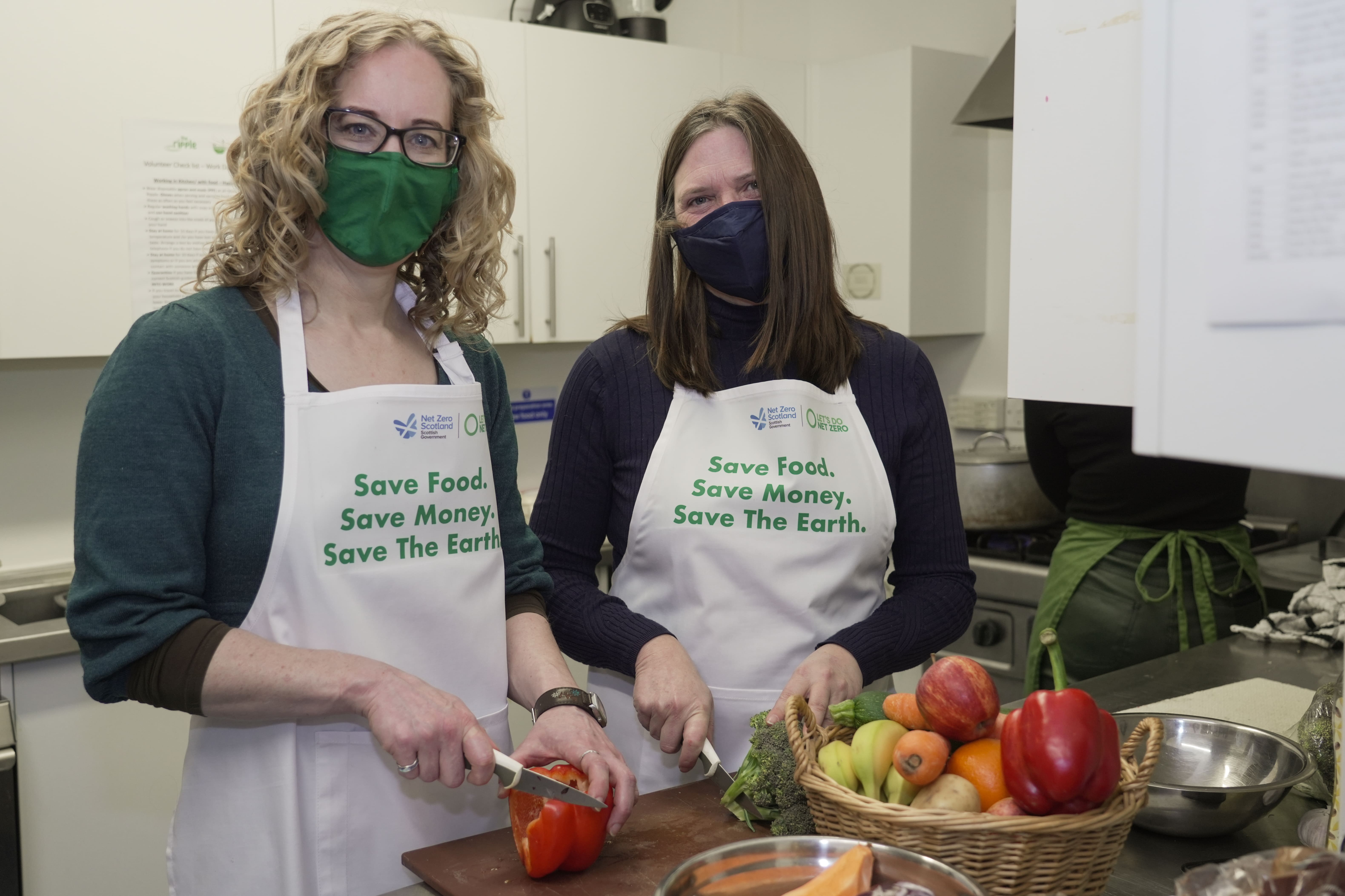 Lorna Slater (left) with Rachel Green of The Ripple cafe (Scottish Government/PA)