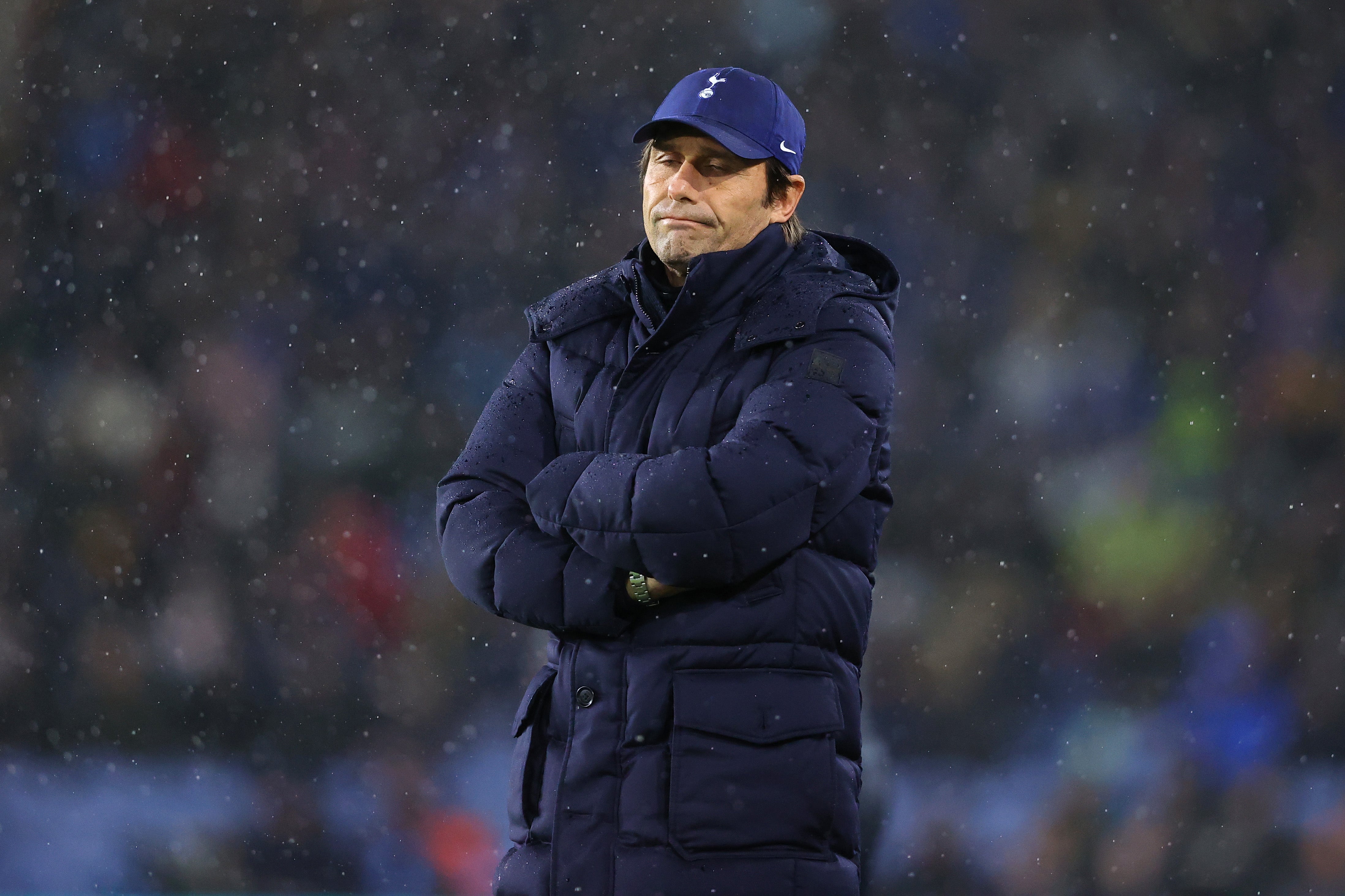 Antonio Conte watches on as Spurs are beaten