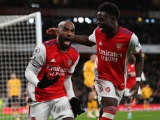 Alexandre Lacazette snatches last-gasp victory for Arsenal against Wolves 