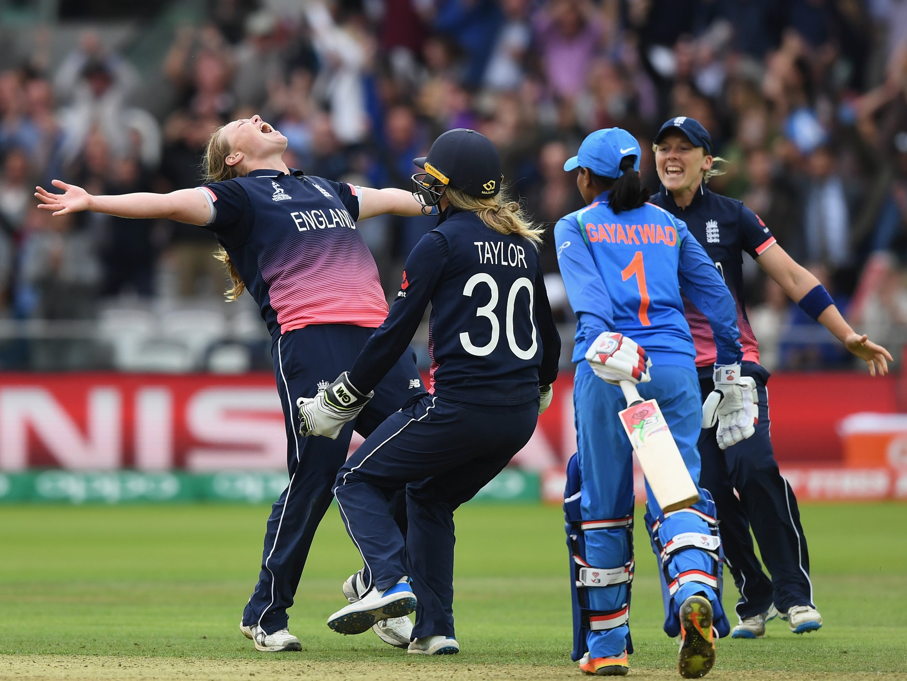 Anya Shrubsole celebrate during the 2017 final