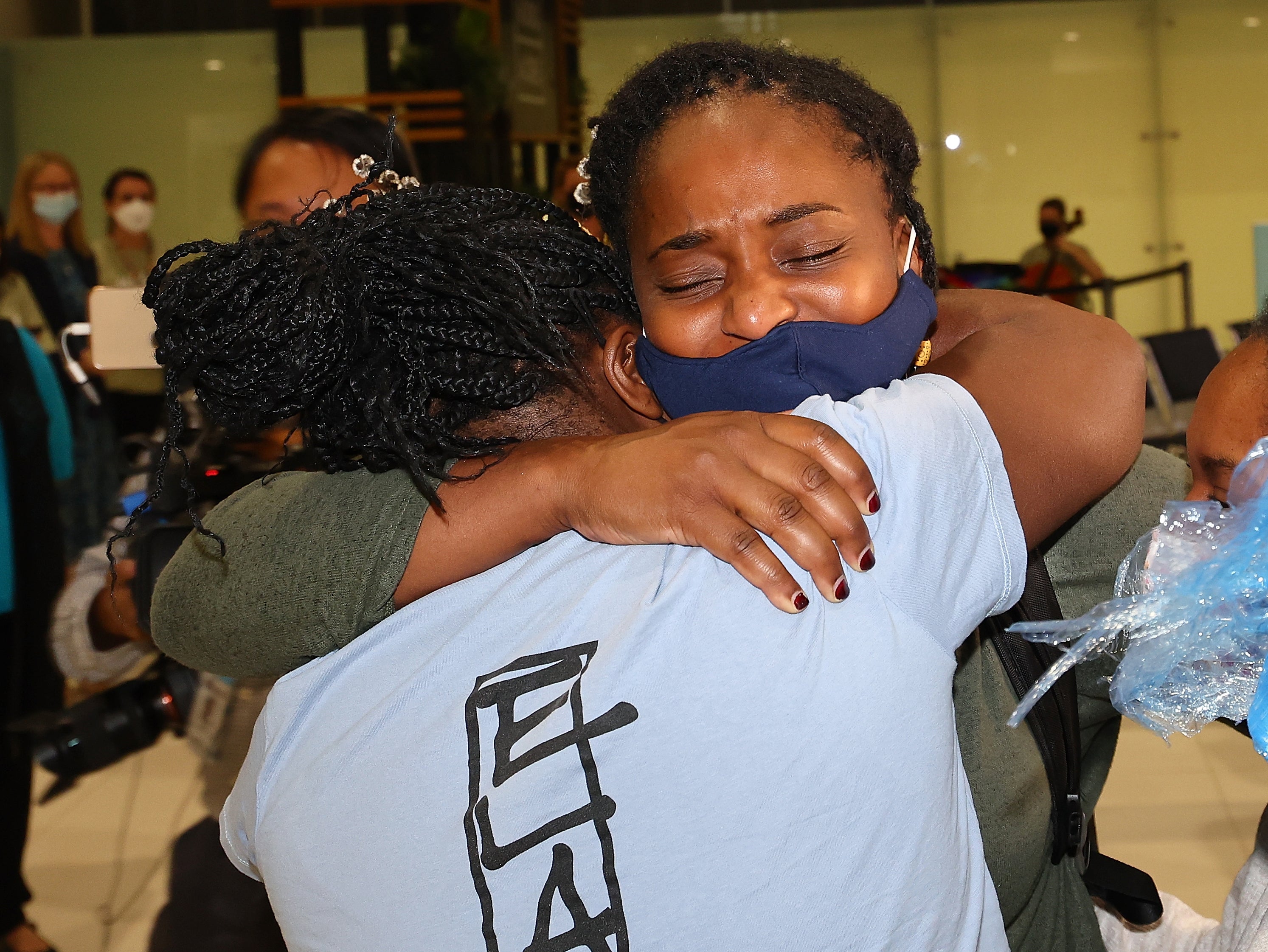 Family reuniting in Western Australia