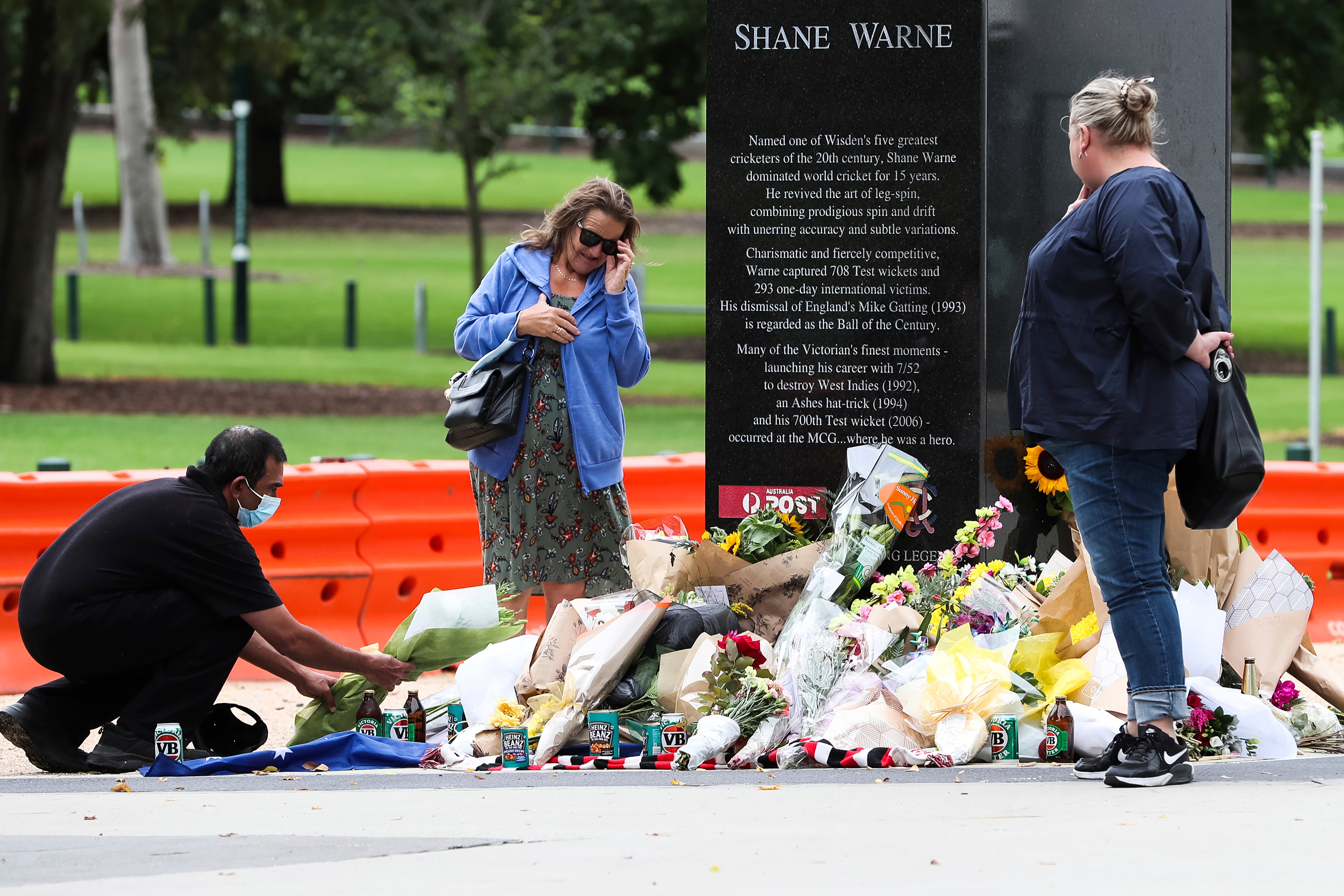 Fans pay their respects in Melbourne (AP Photo/Asanka Brendon Ratnayake)