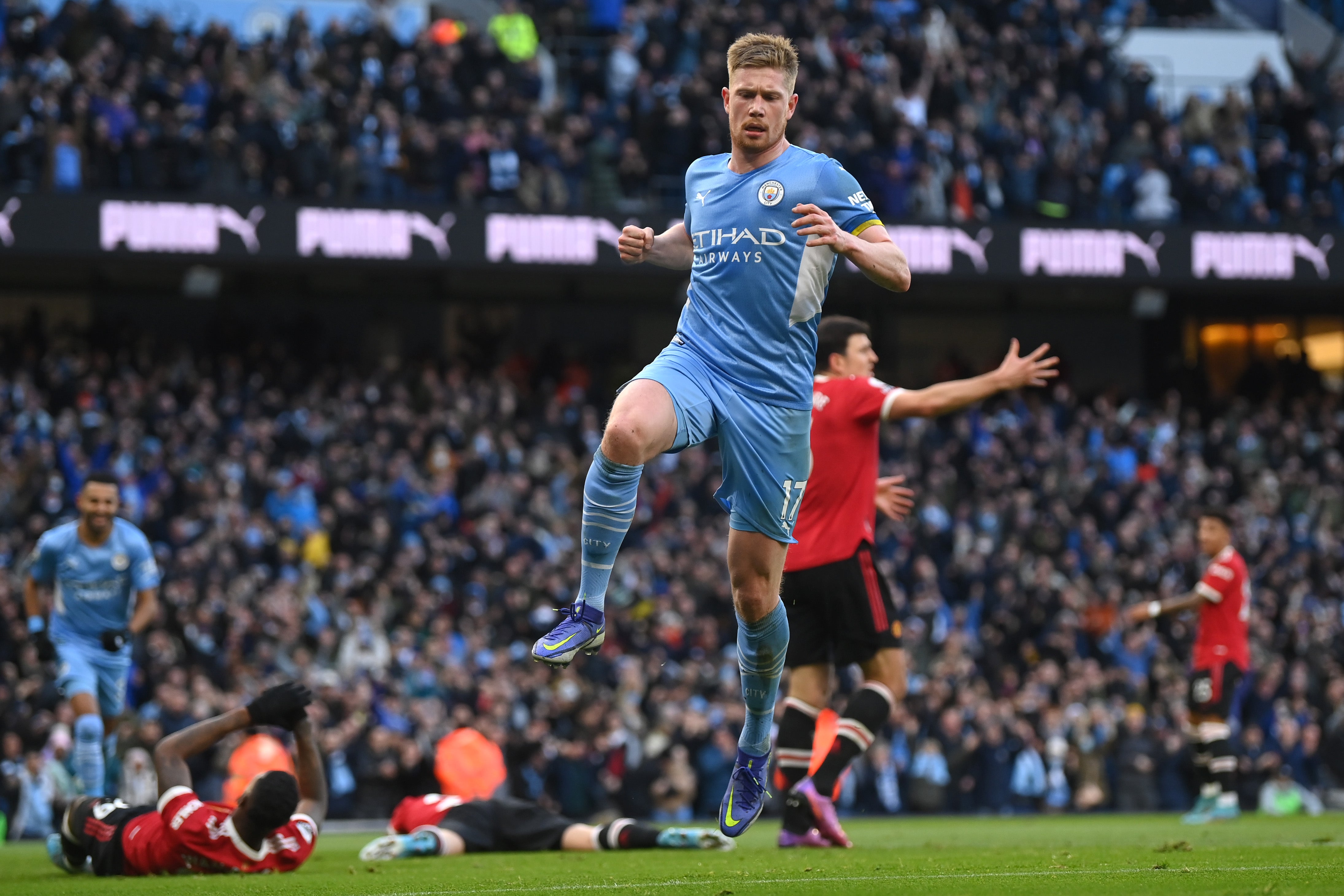 Kevin de Bruyne scored two for City