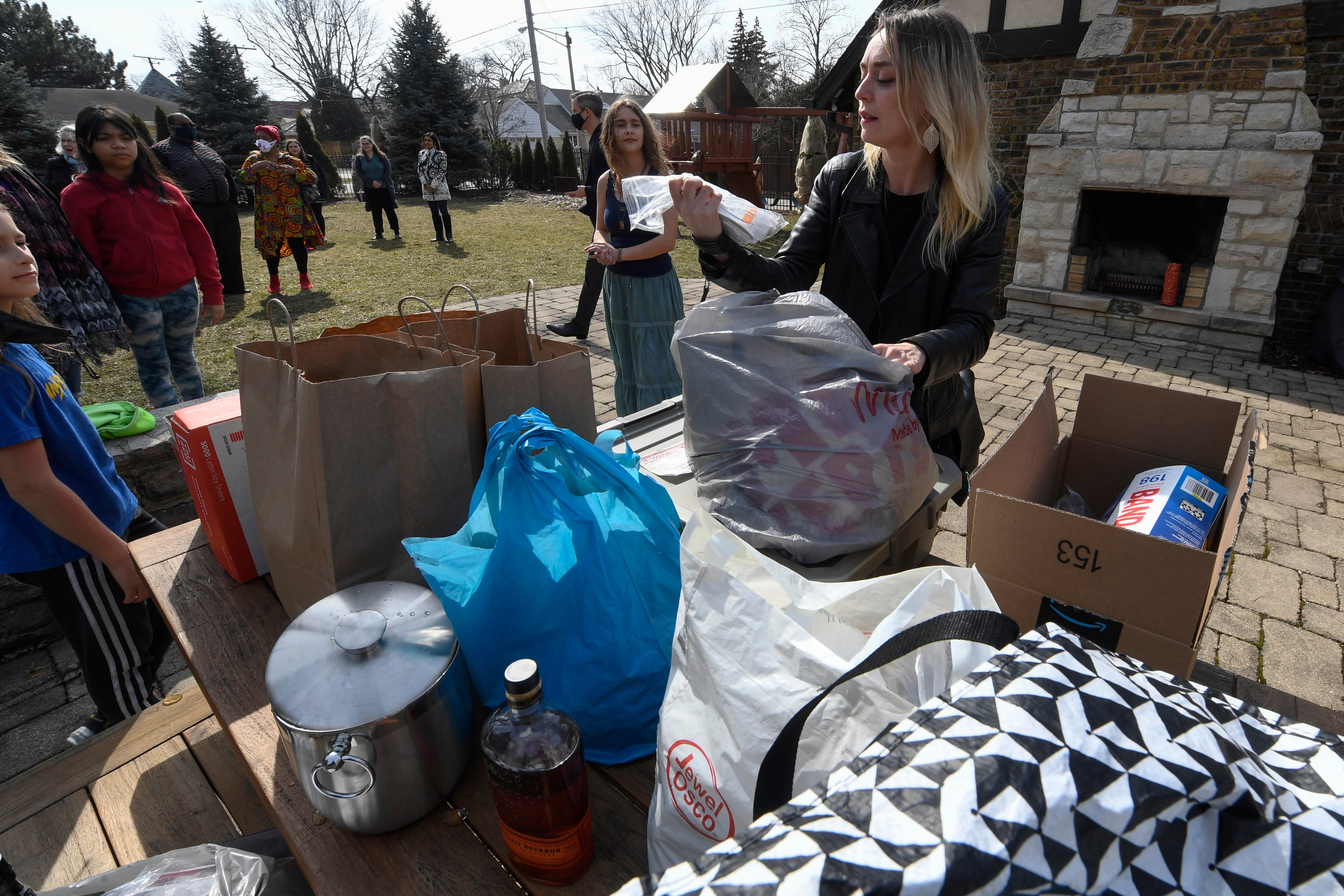 Maria asked for supplies to take to Ukraine instead of wedding gifts from her guests as she prepared to fly to Poland