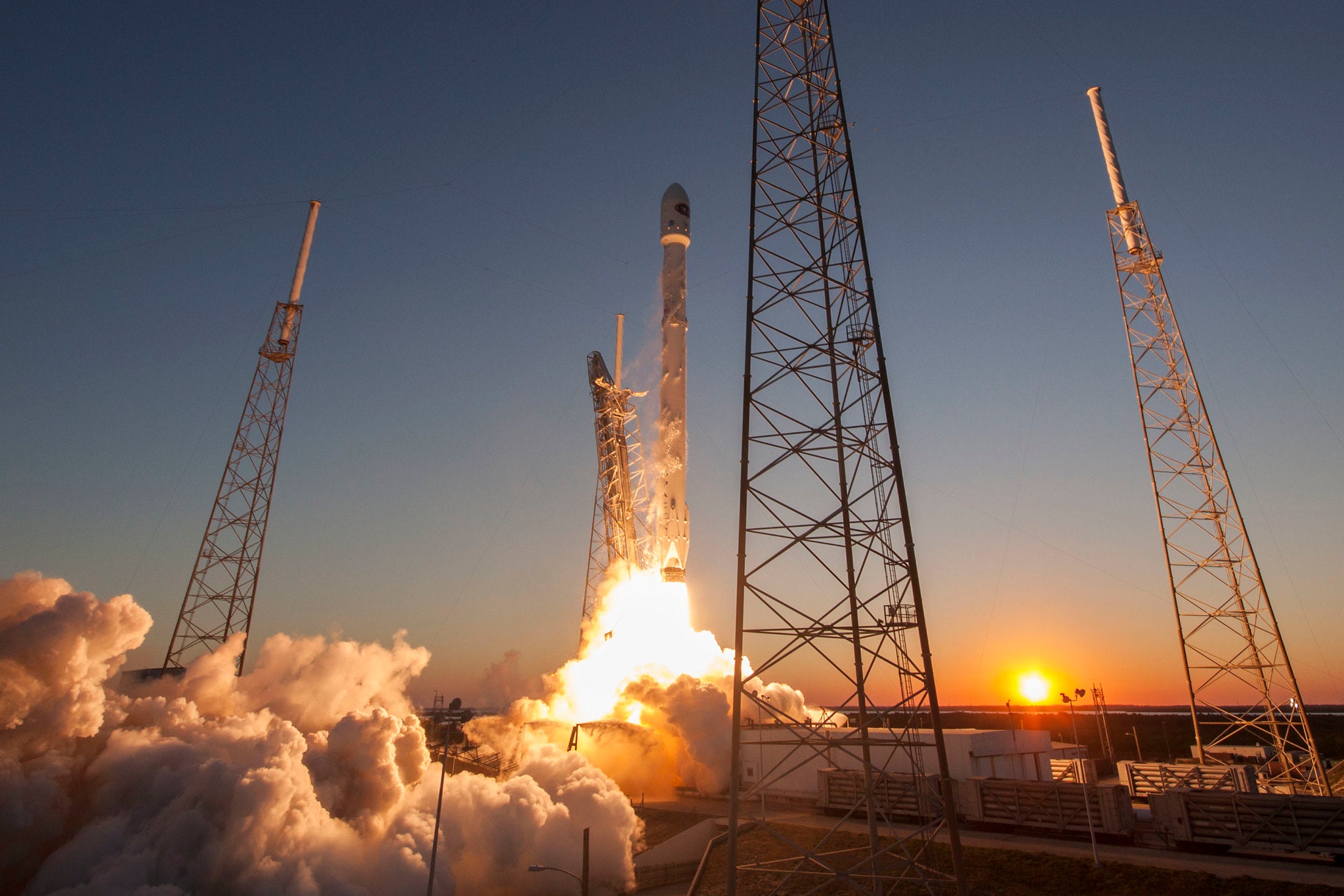 A SpaceX Falcon 9 rocket lifts off